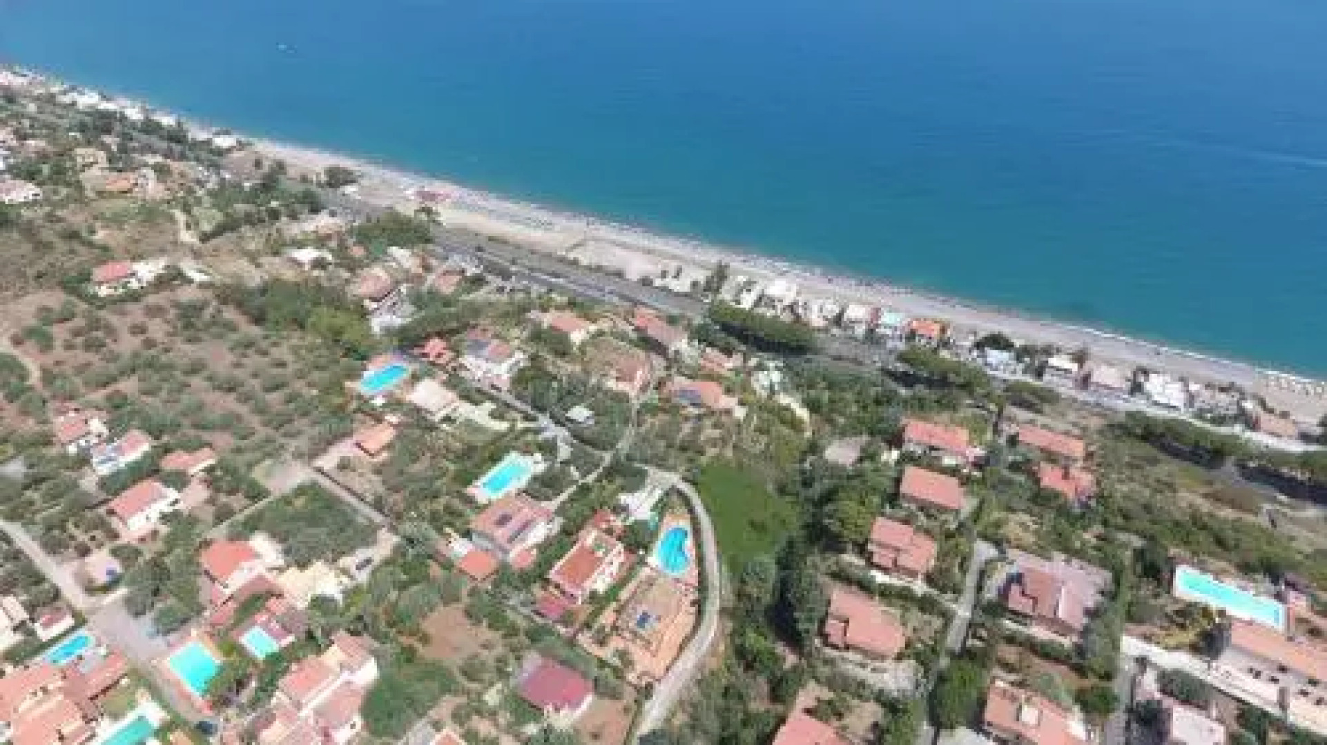 Apartment in villa with pool and garden