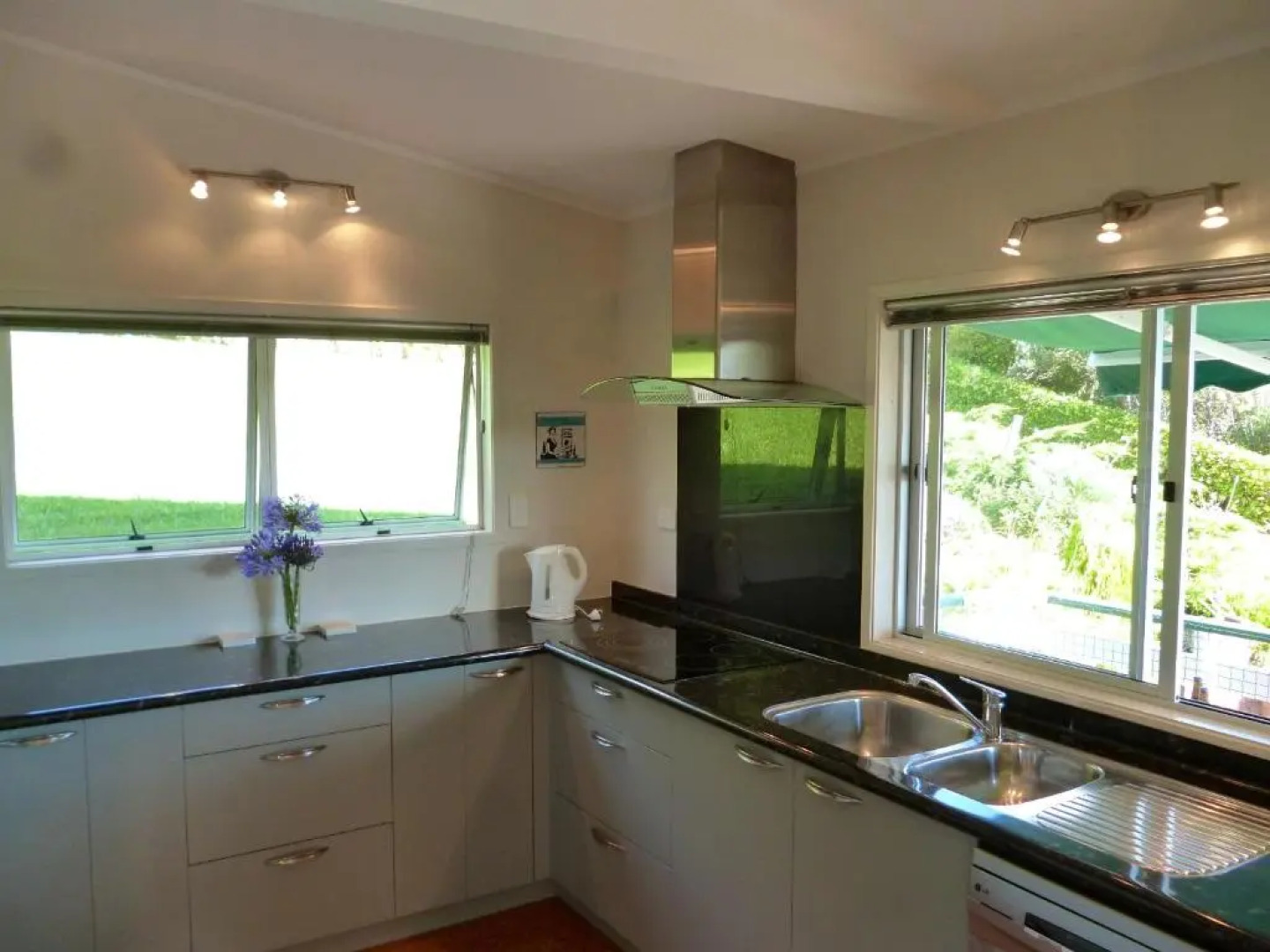 K West - Kuaotunu Holiday Home