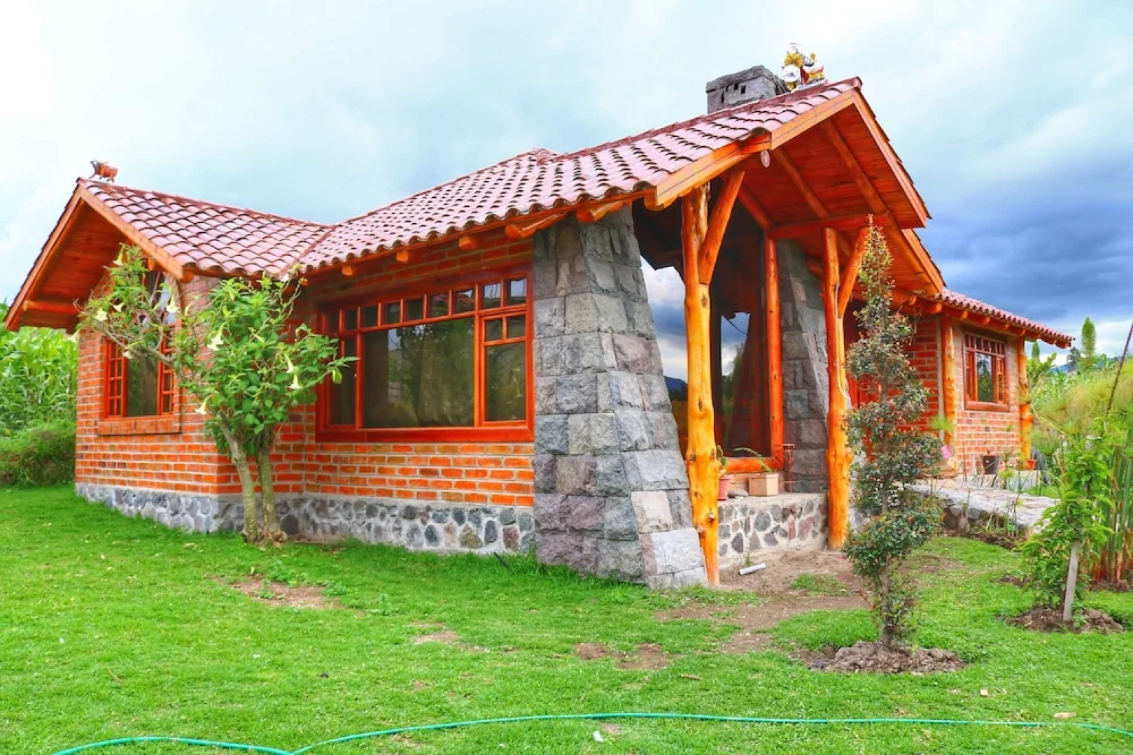 Kalera Lodge - Equator Face