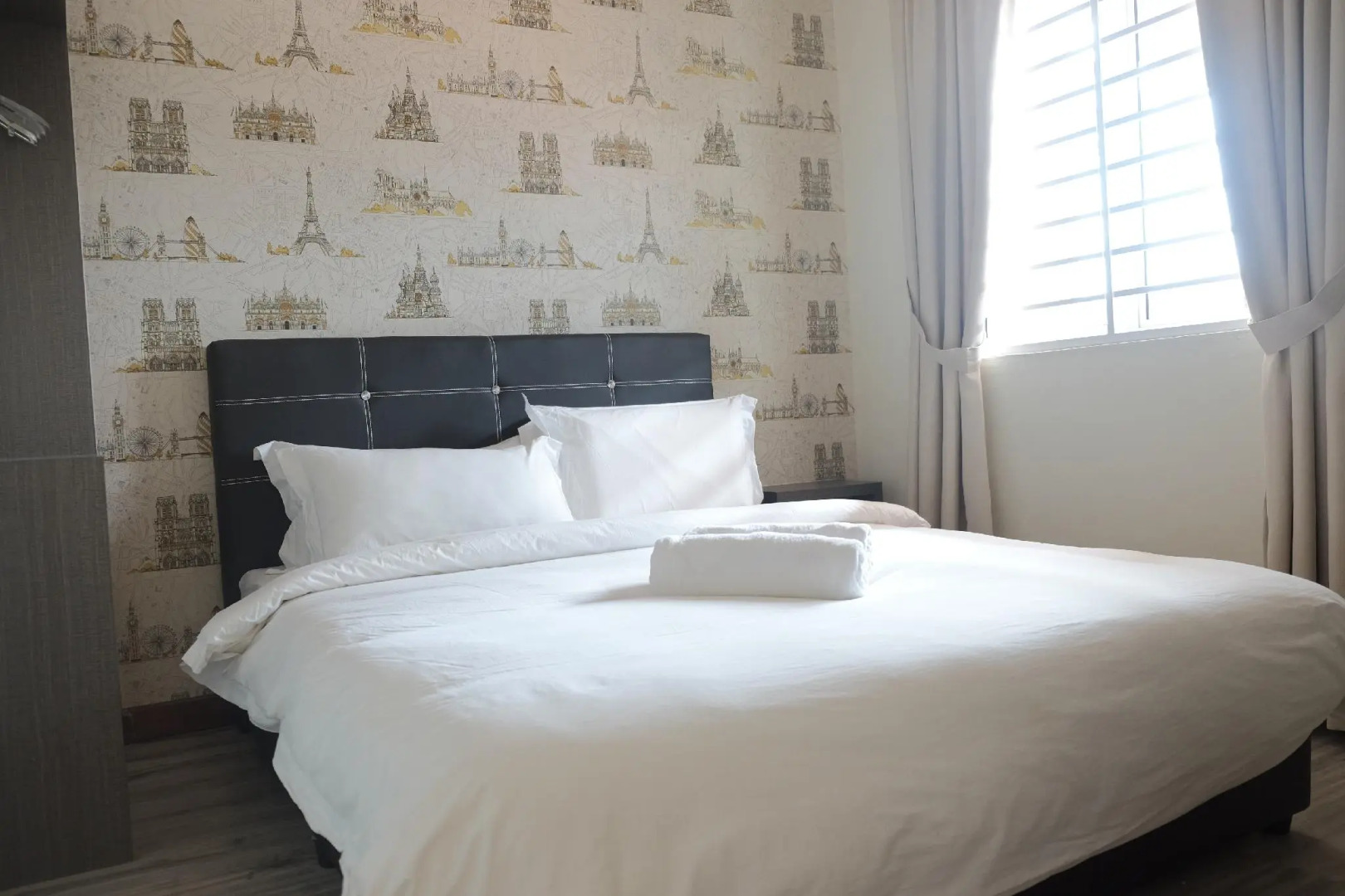 Natol Homestay - Paris BDC