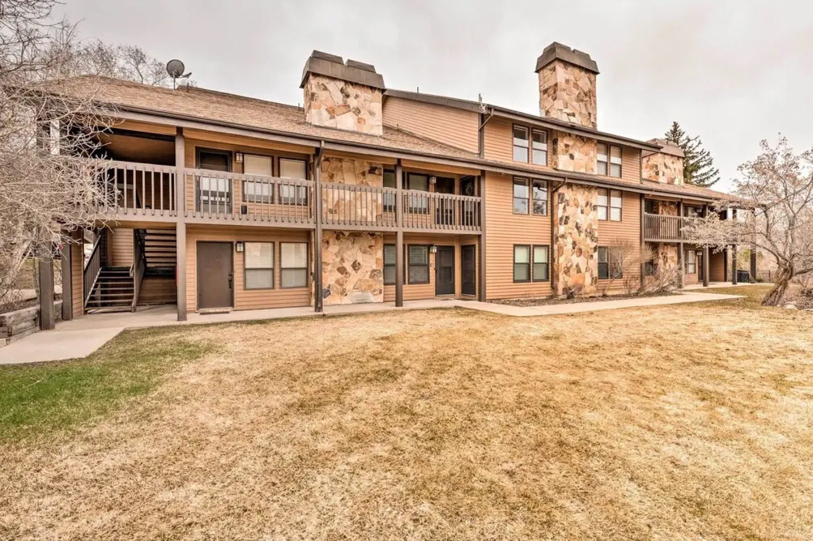 Chic Eden Condo w/ Pool Access < 5 Mi to Ski!