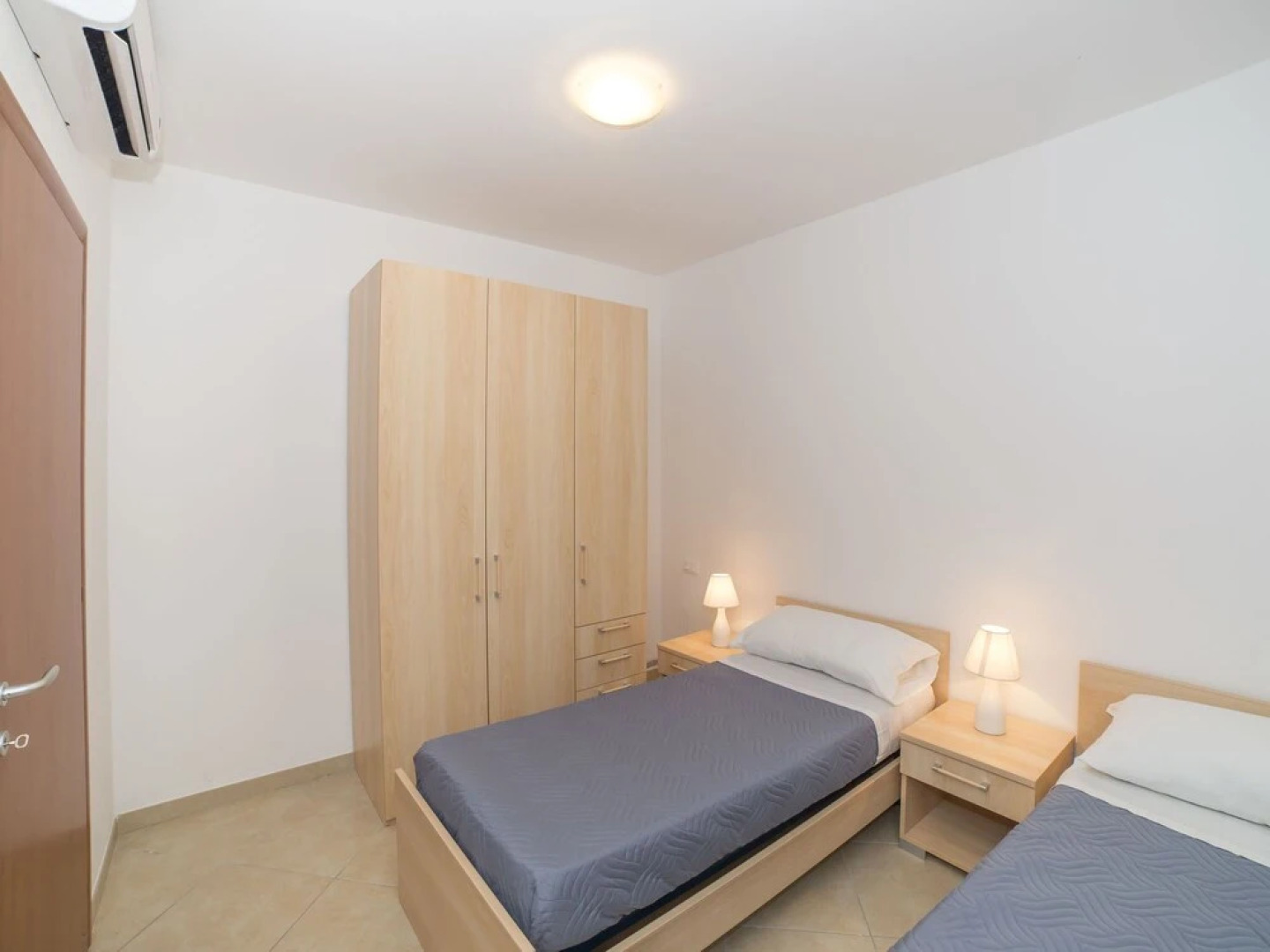 Panoramic Villa With Pool, Near the Beach