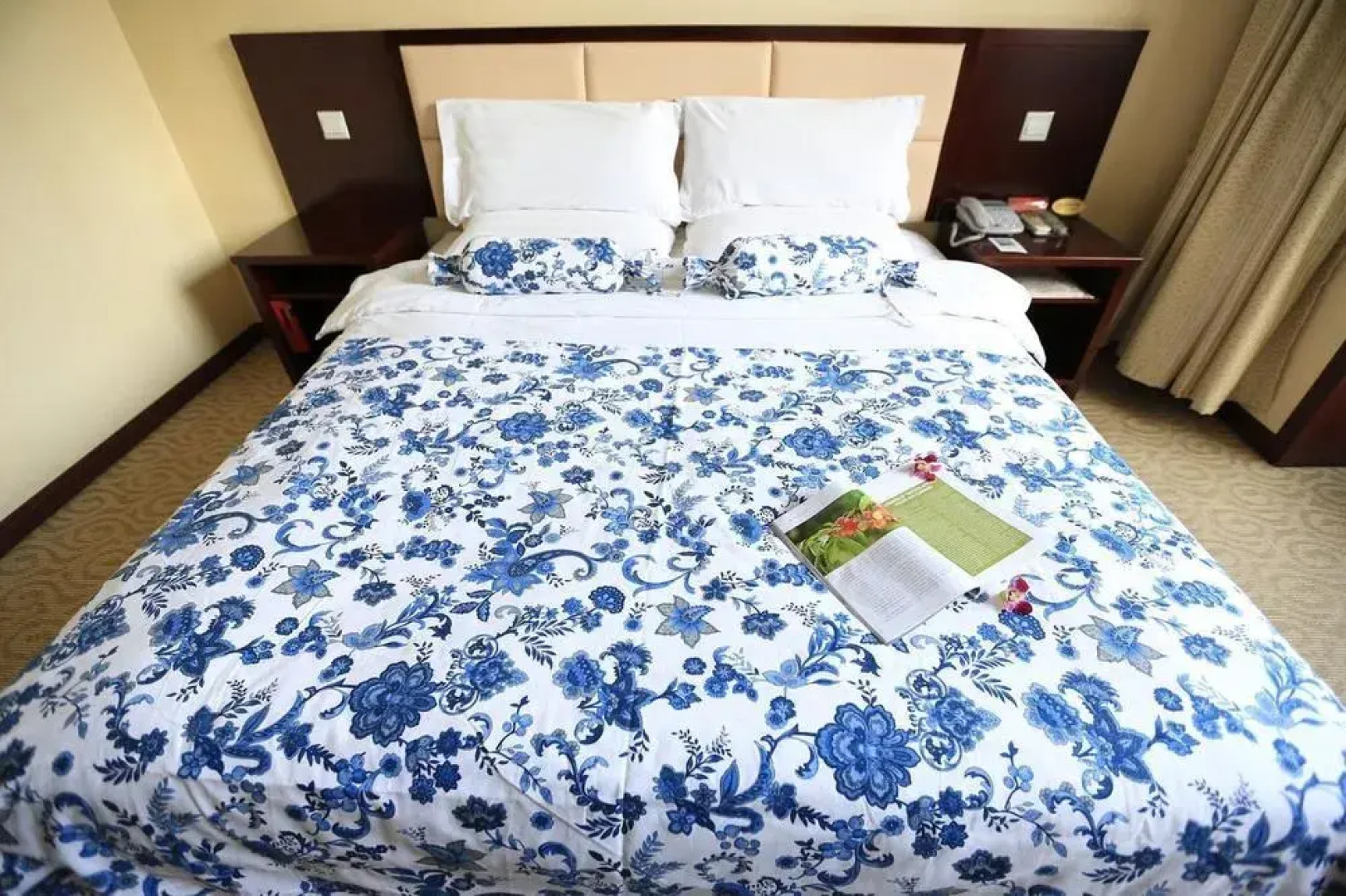 Yantai Hong Teng Hotel