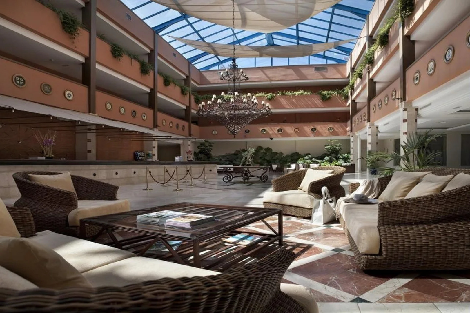 Отель Oh Nice Caledonia