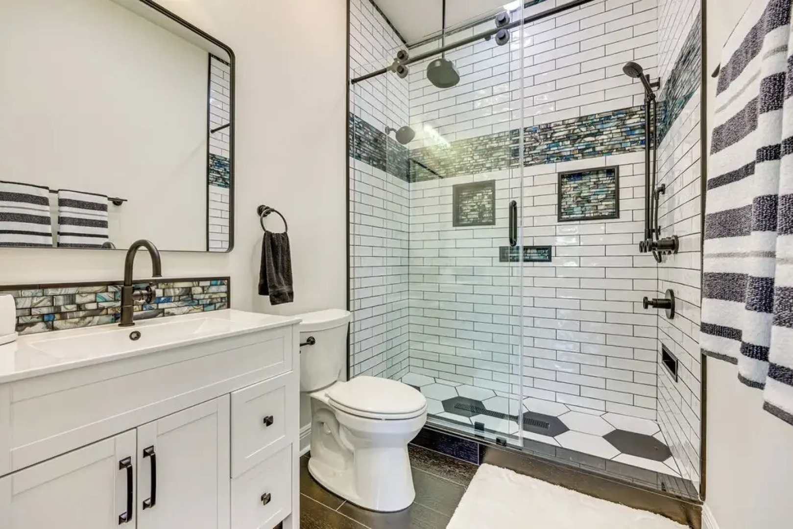 'the Blue Oasis' Jax Beach Gem w/ Coastal Charm!