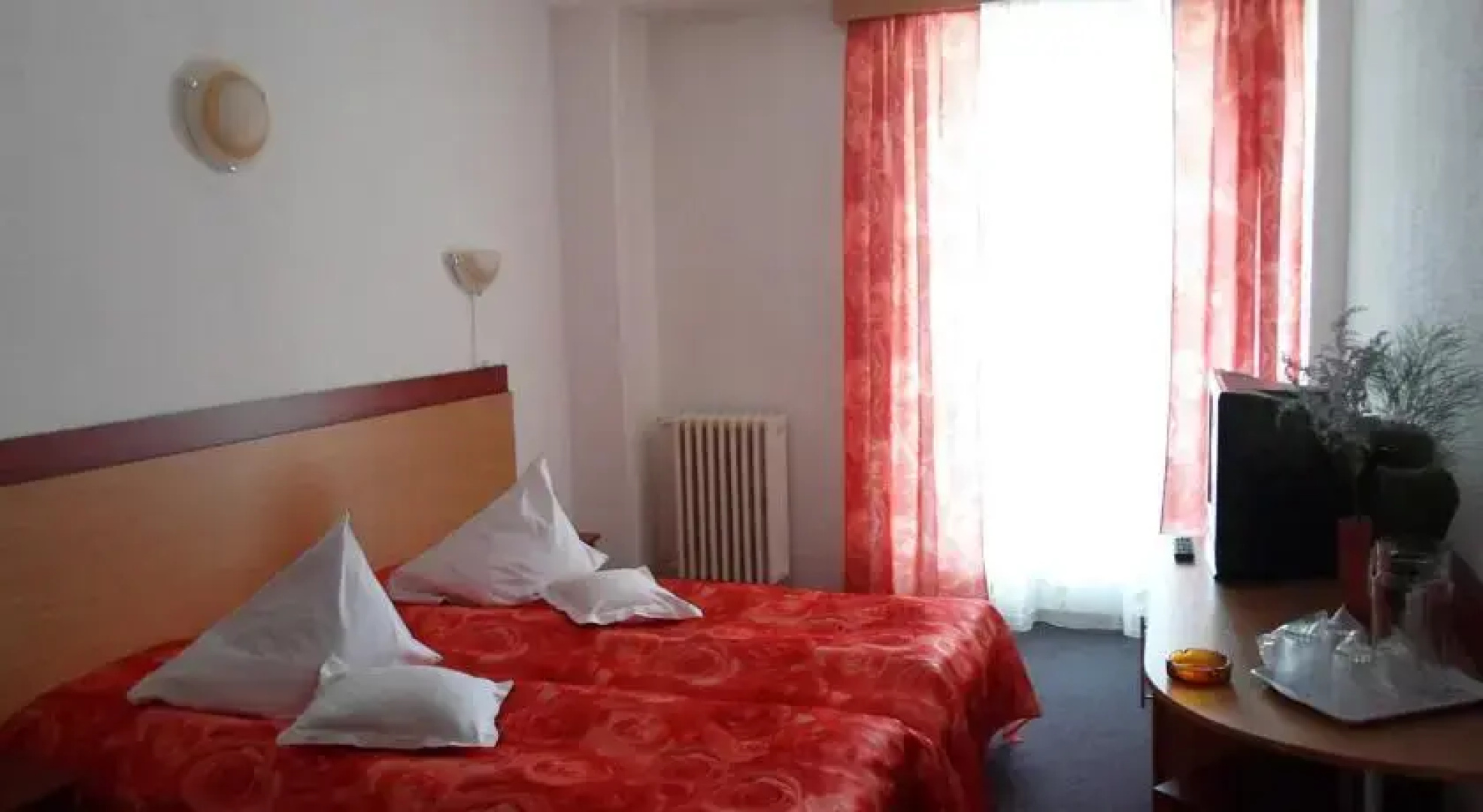 Hotel Intus