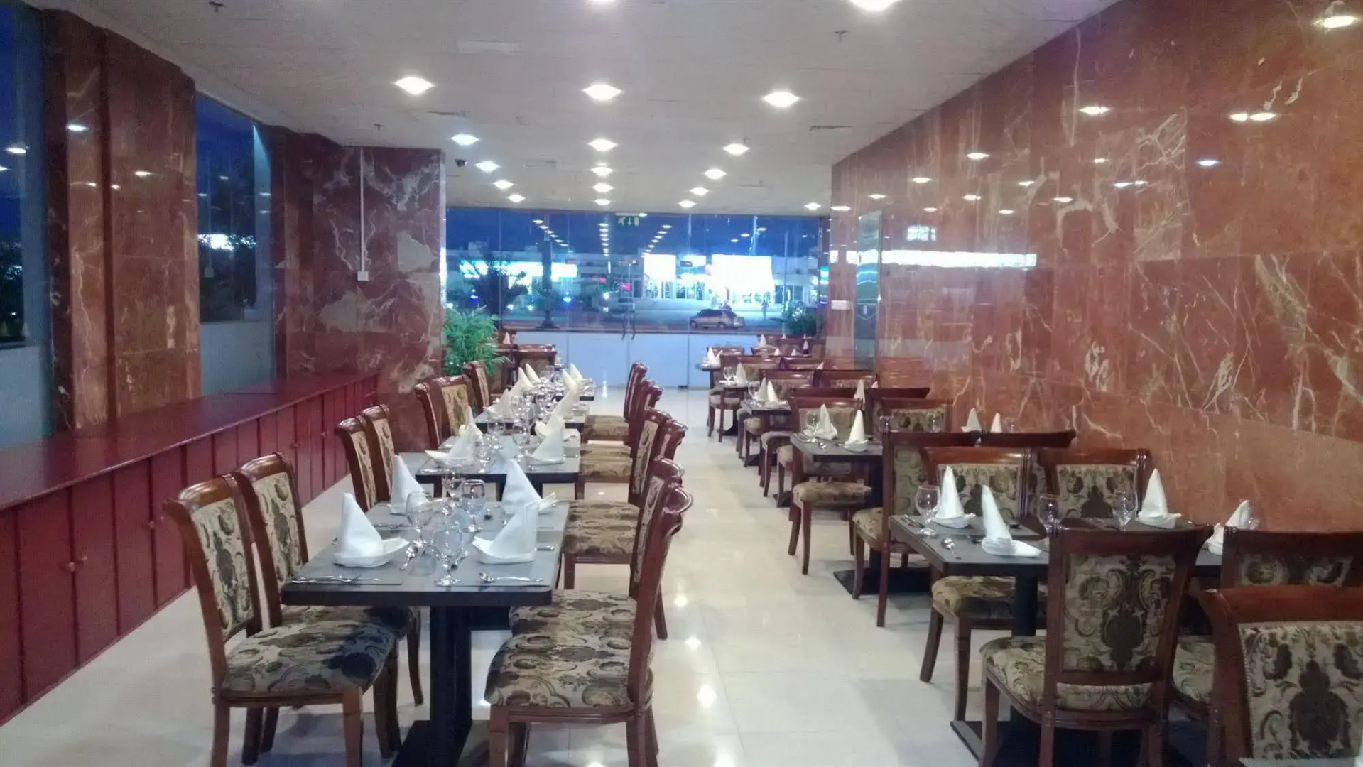 Raynor Hotel Apartments