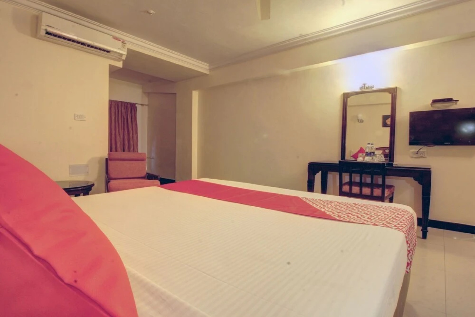 OYO 29625 Suvarna Regency