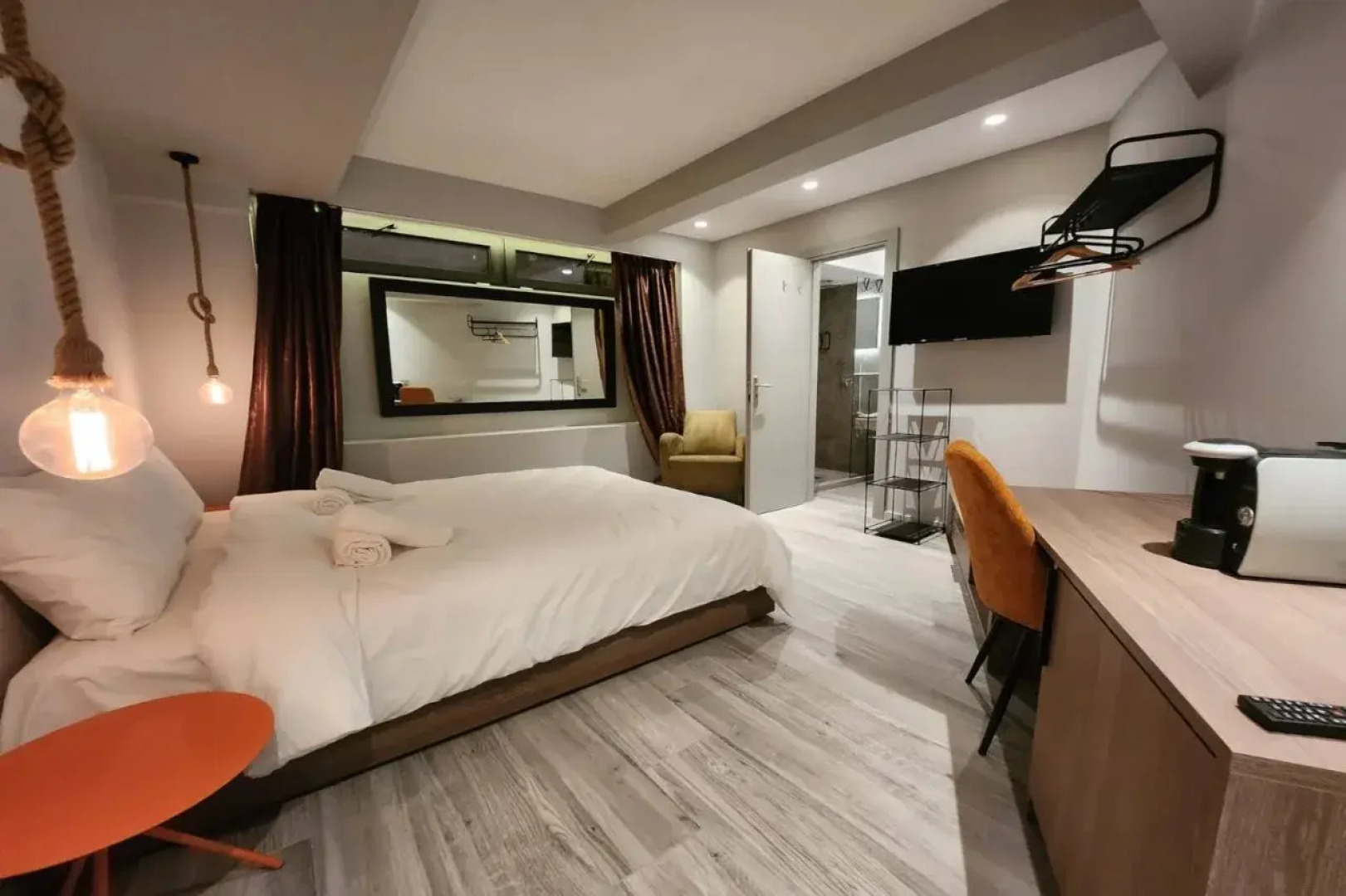 Urban Core Residence