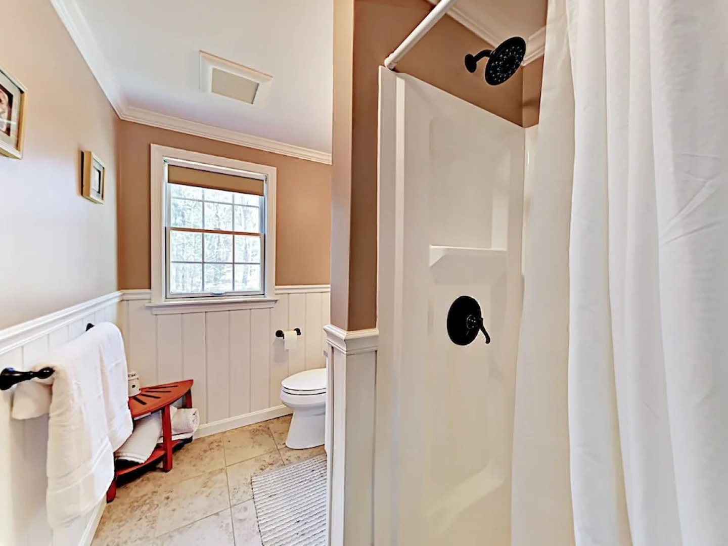 Quiet Family - 4 Br Home