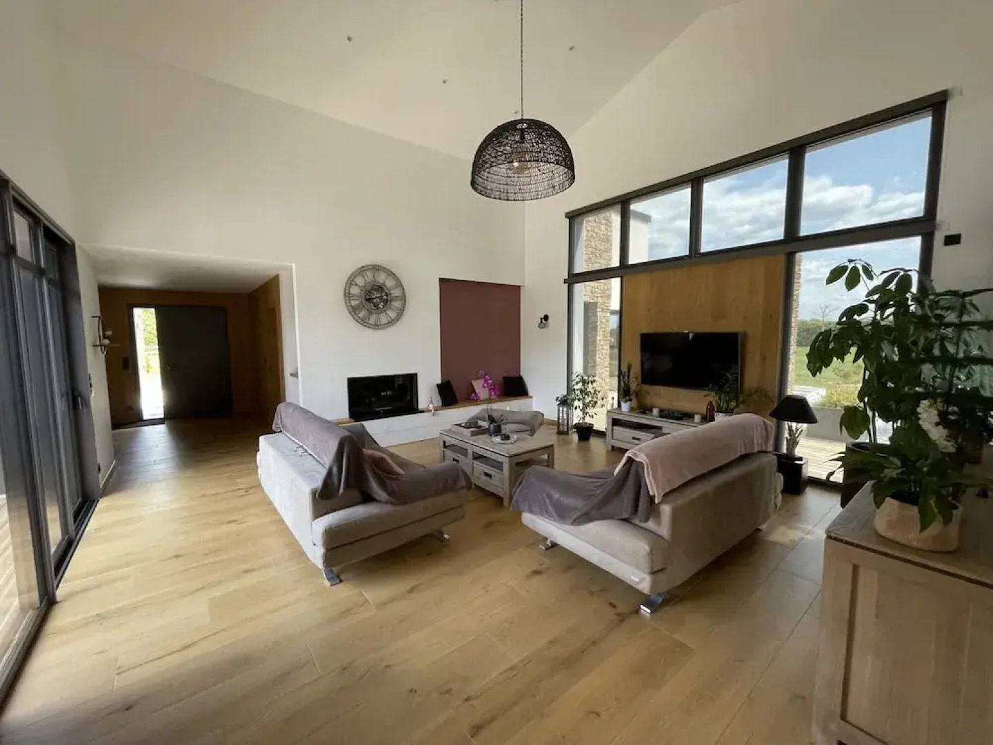 Villa in Saint-corneille With Private Jacuzzi