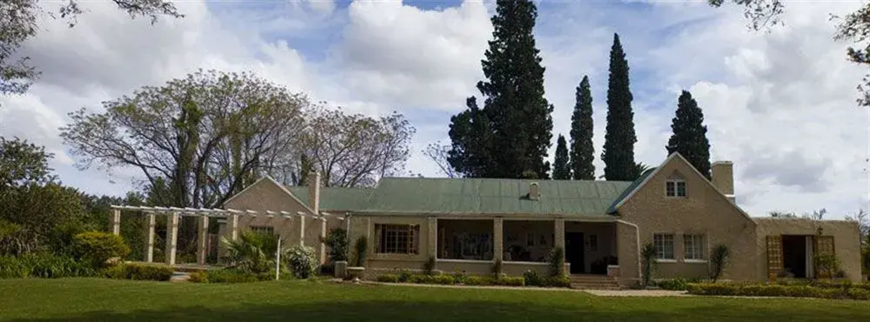 The Colonial on Arundel