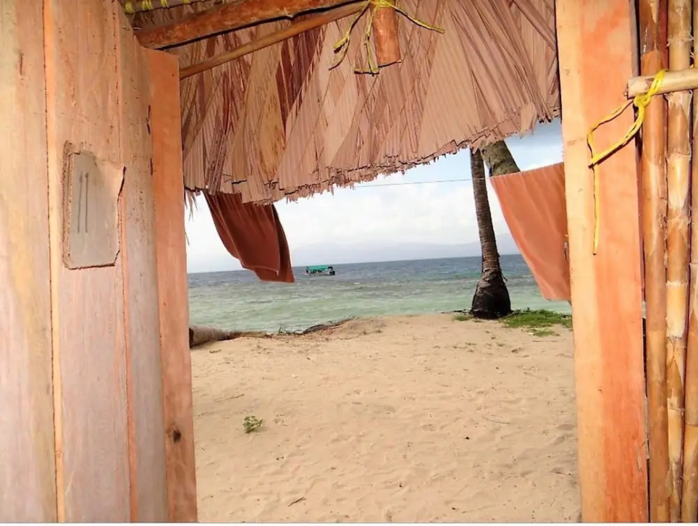 Cabins in Asserya Island - San Blas paradise - meals included
