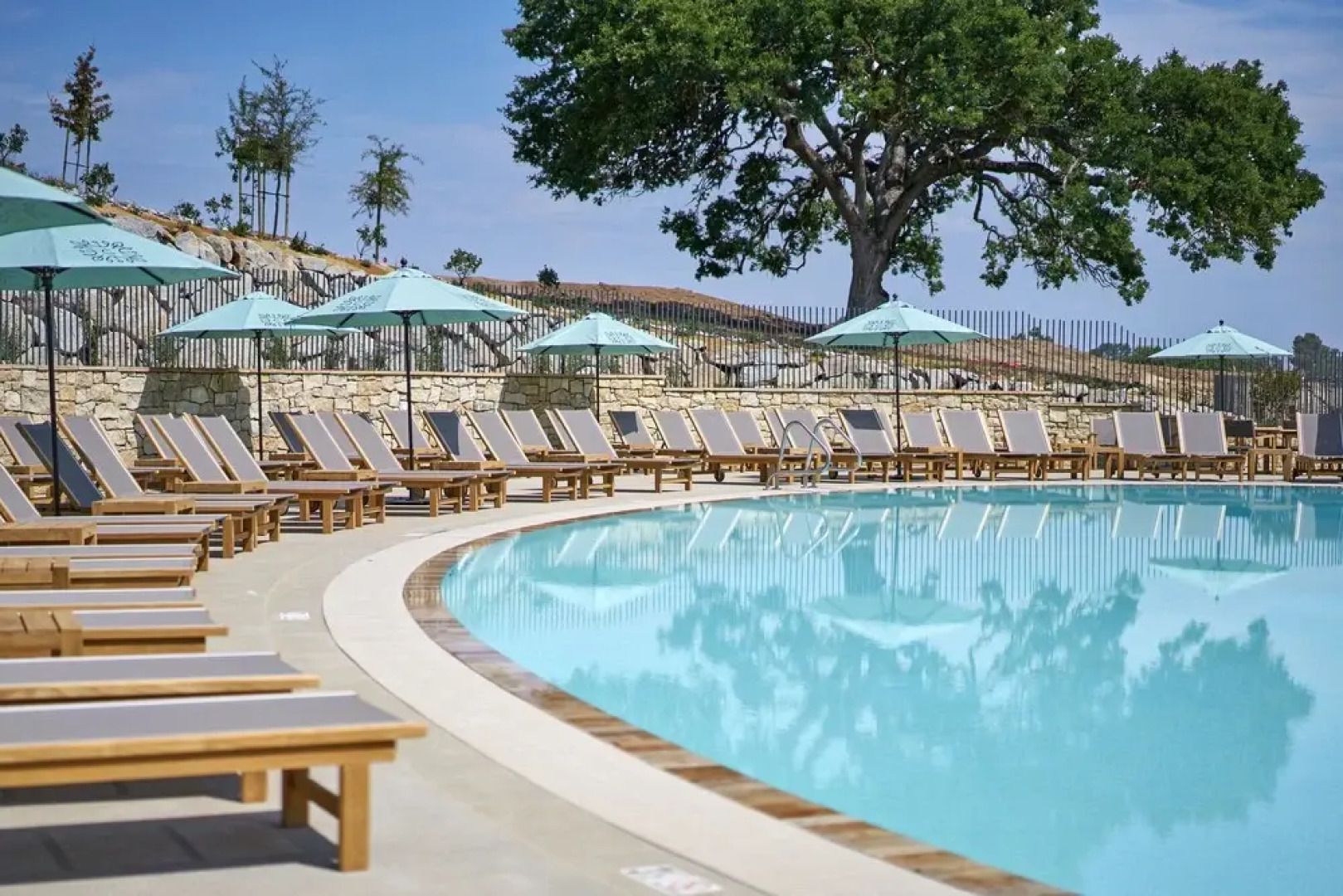 Cava Robles RV Resort