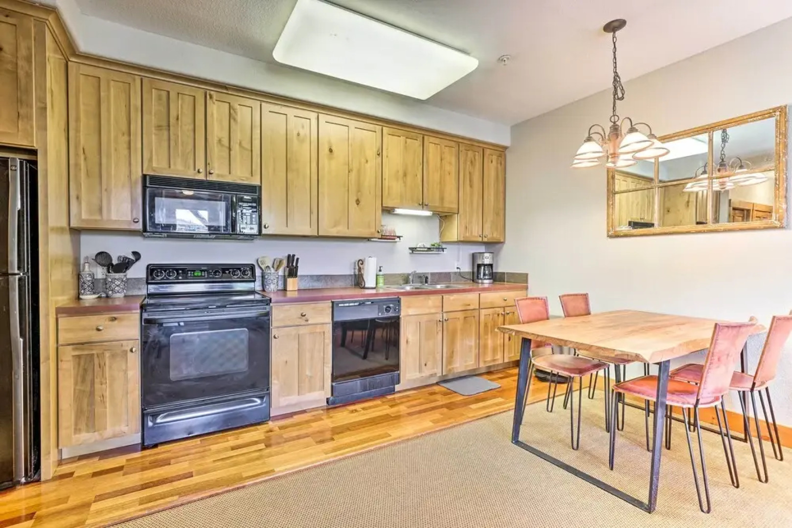Idyllic Condo w/ Grill < 1 Mi to Granby Ranch