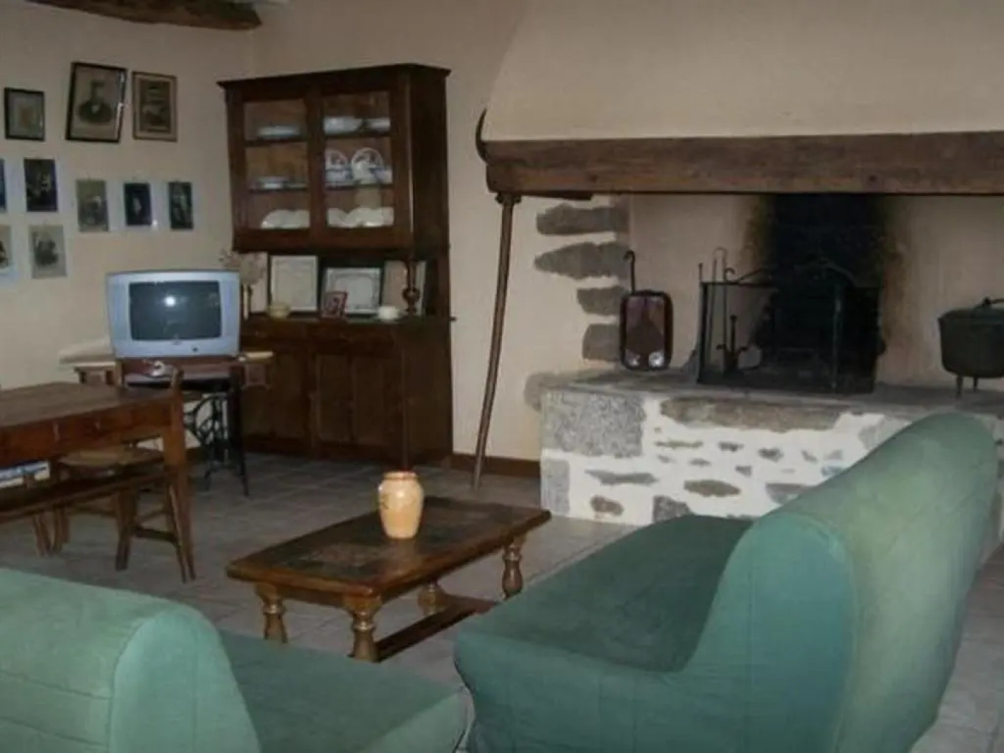 Gîte Moulins-le-Carbonnel, 3 pièces, 6 personnes - FR-1-410-153