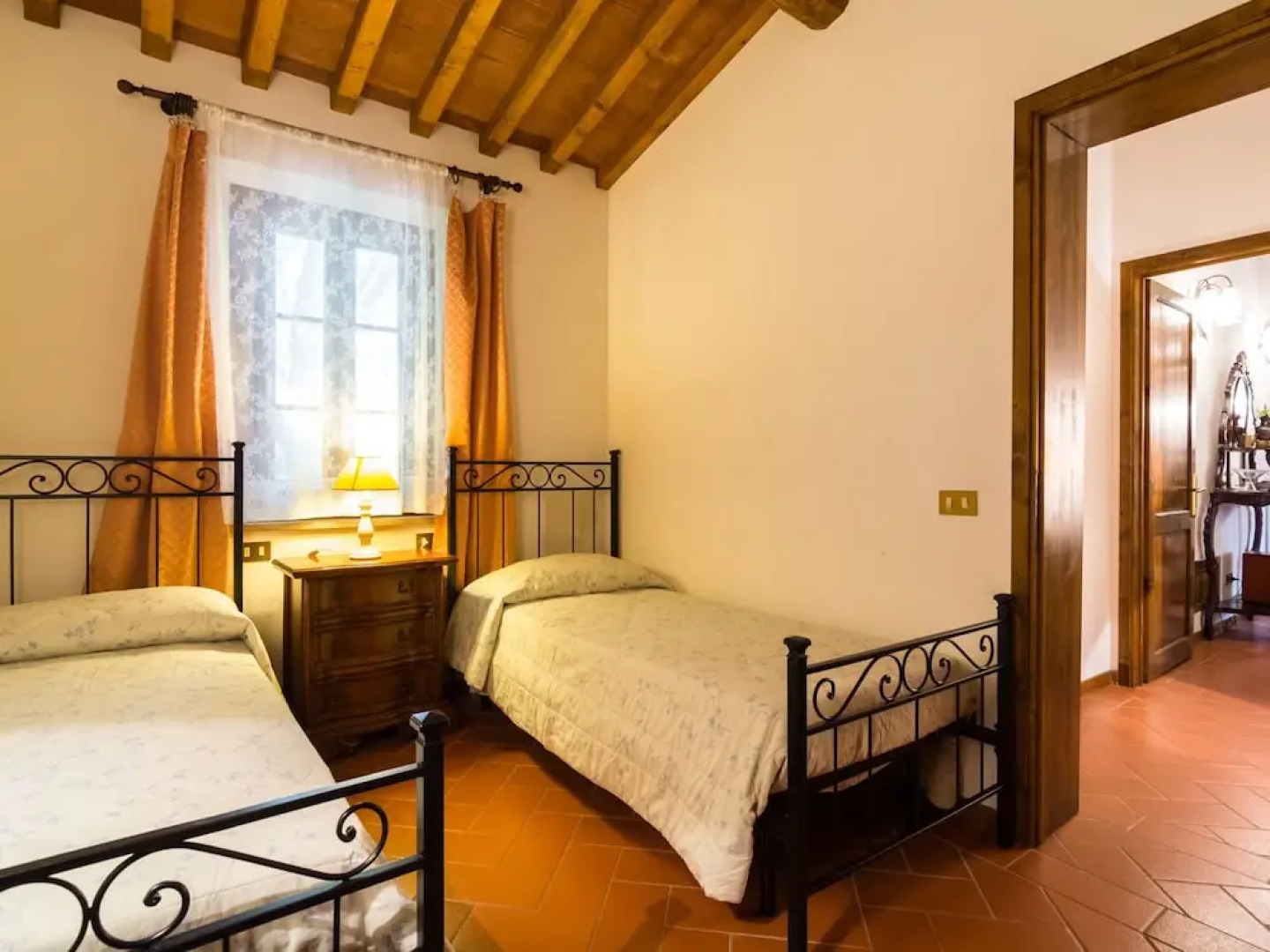 Holiday Home in Town Center with Pool, Garden, Hot Tub