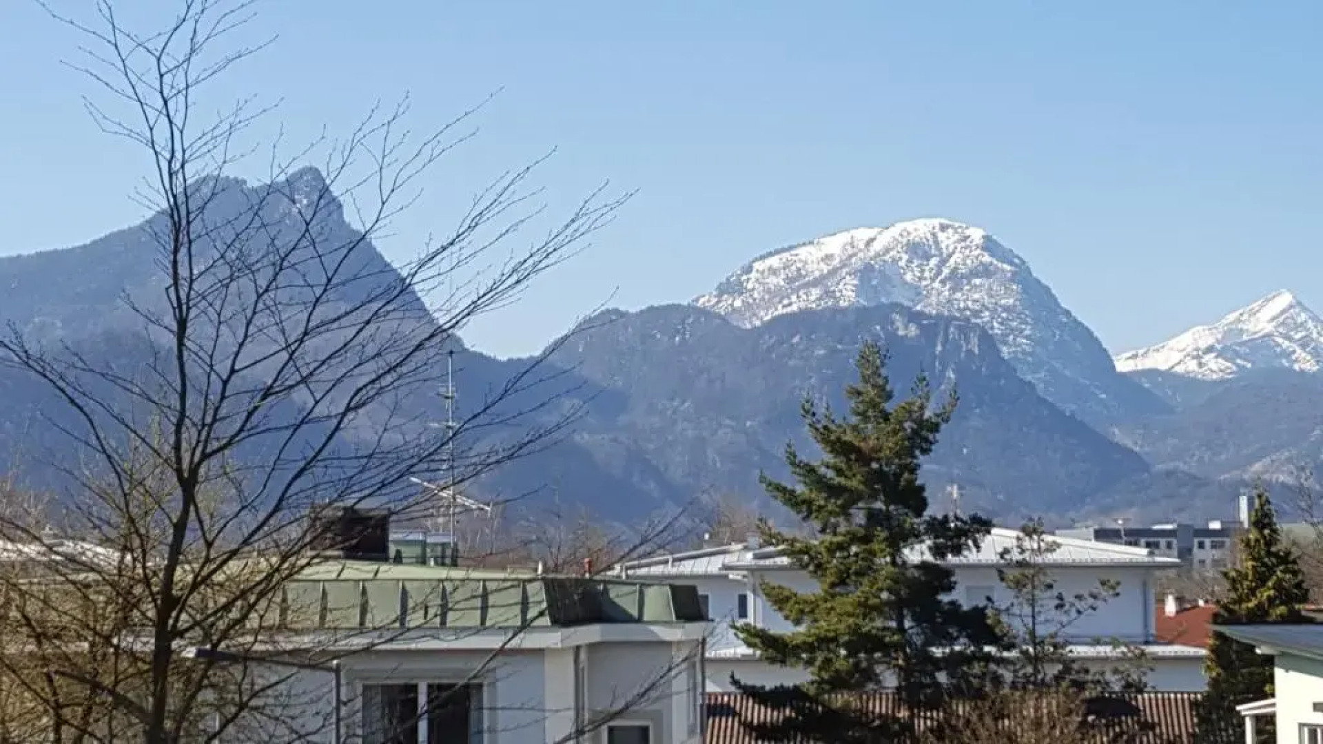 Deluxe Loft Mountain View