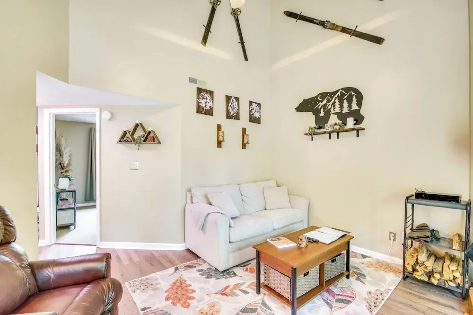 Second-floor Condo w/ Community Pool Access!