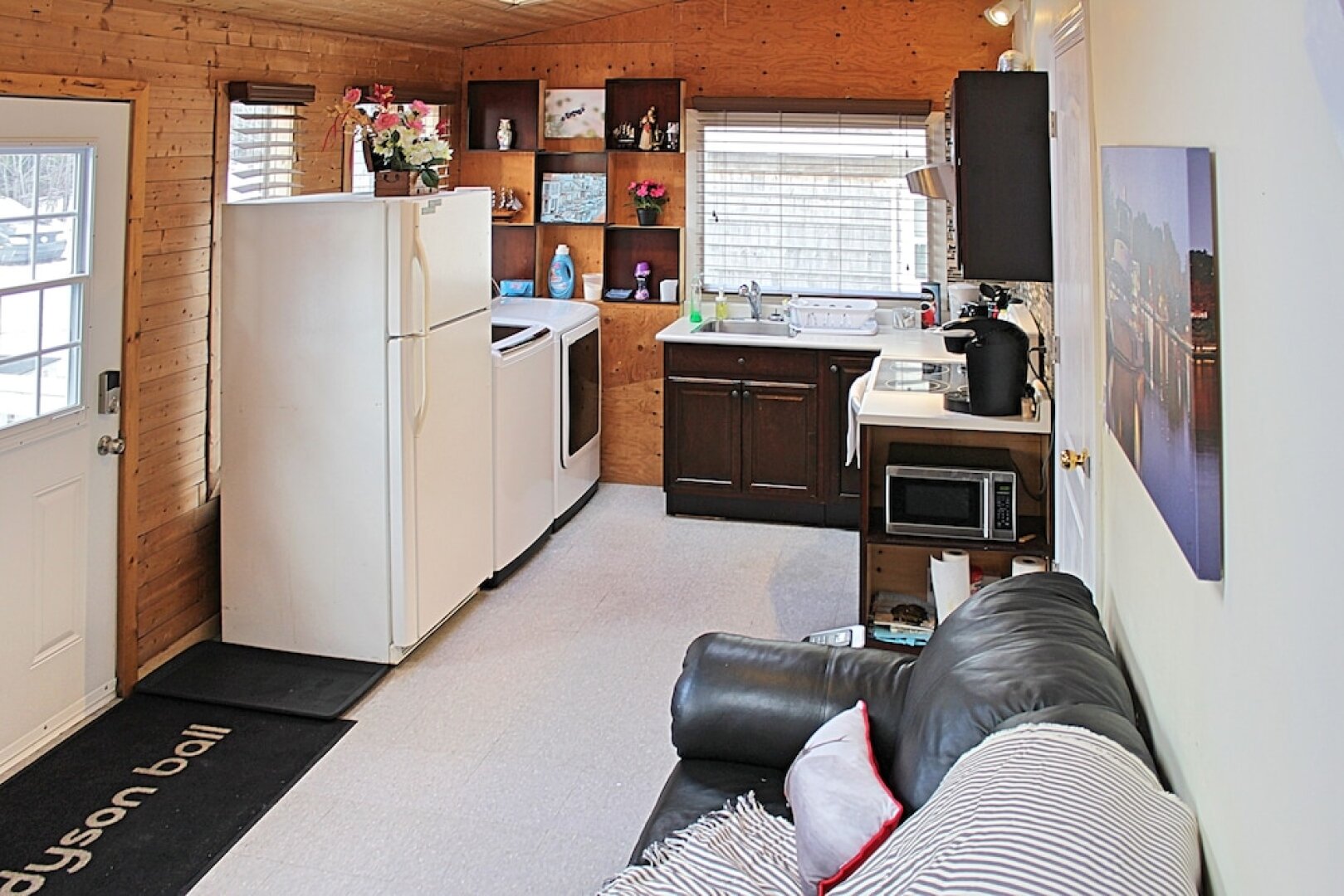 Lakeside 2 Bedroom Guest Suite