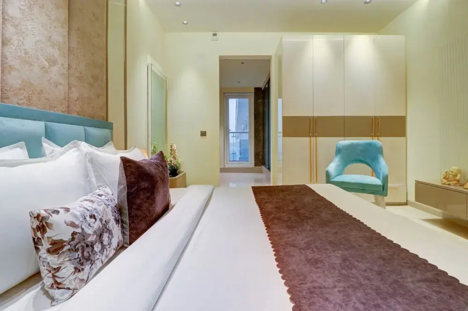 Saltstayz Premier - Mohali Chandigarh