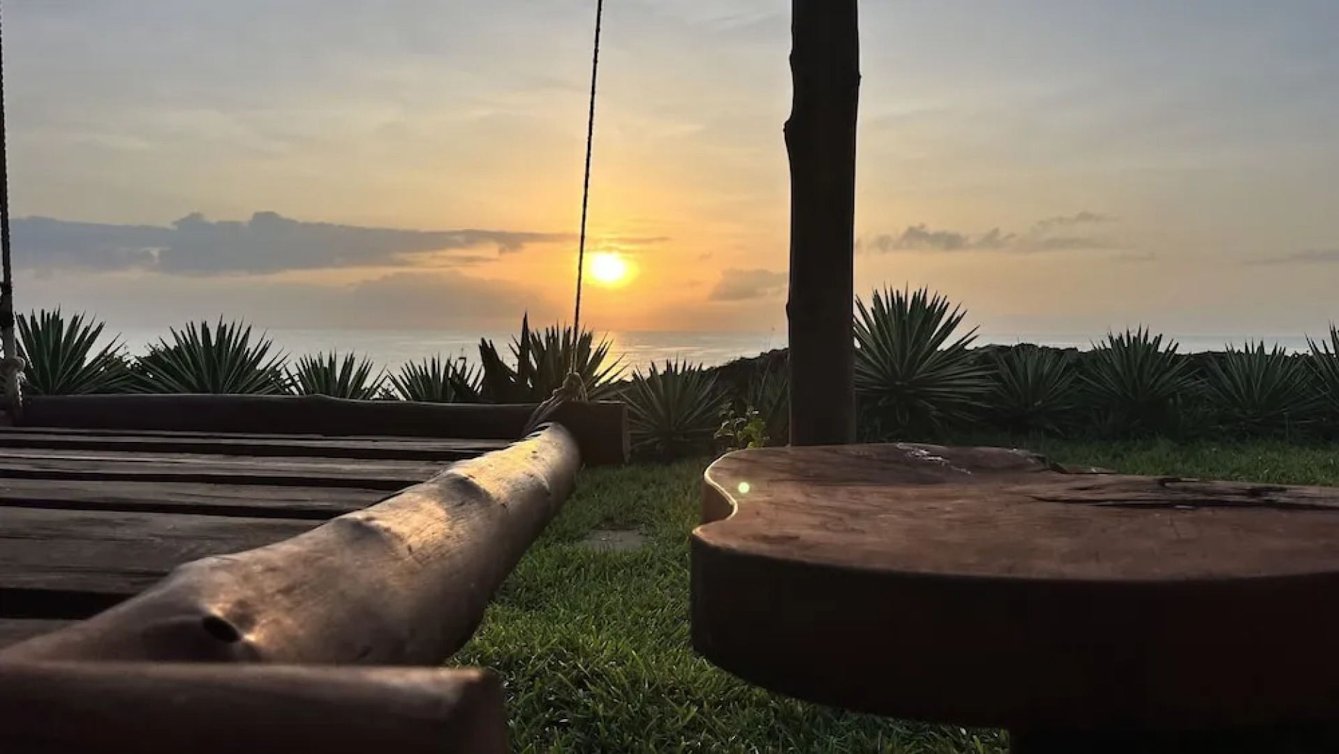 Room in Guest Room - 38m2 Turtle Suite in a 560 m2 Villa, Indian Ocean View