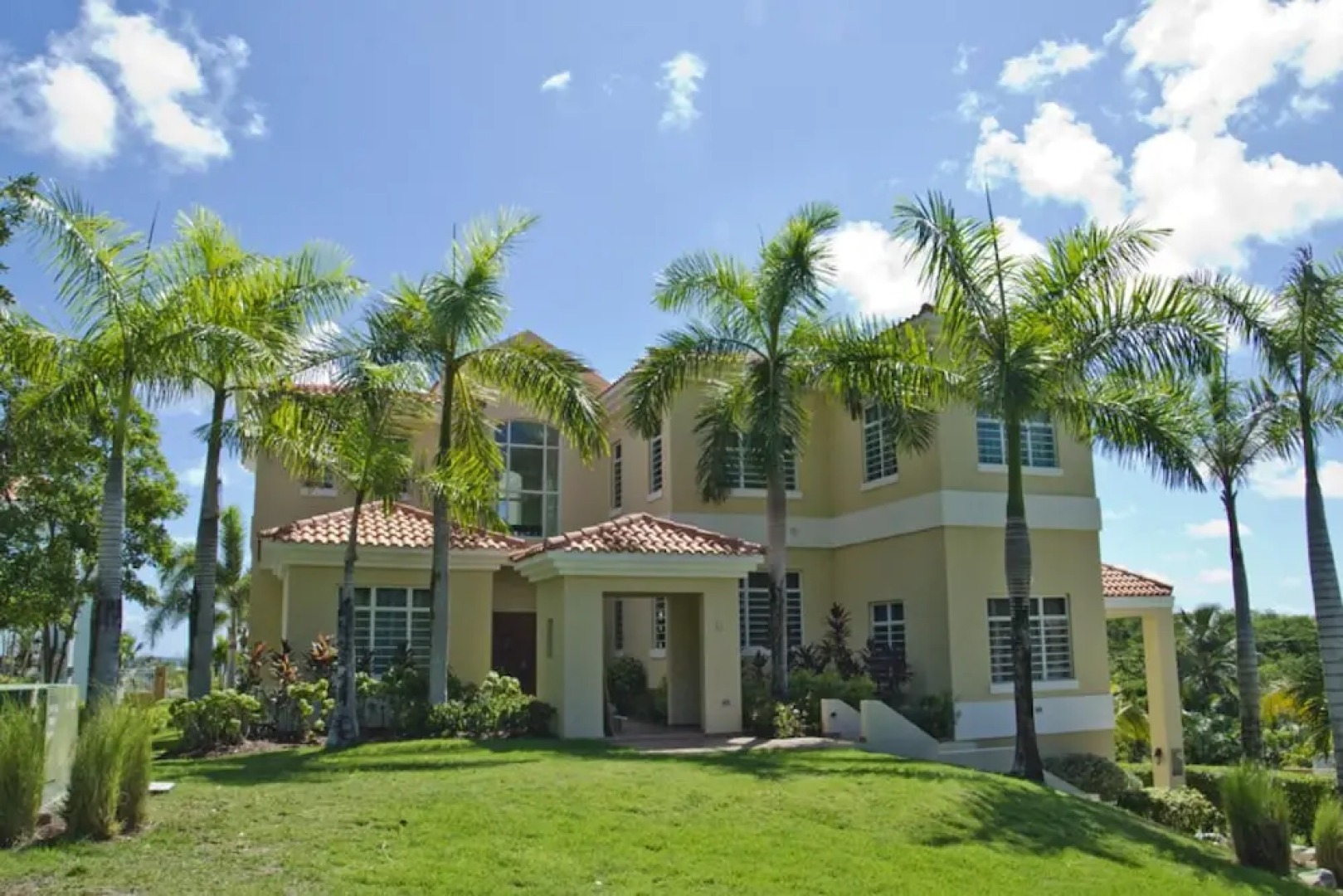 Castle Garden Recently Remodeled Luxury House With Ocean View Generator 51