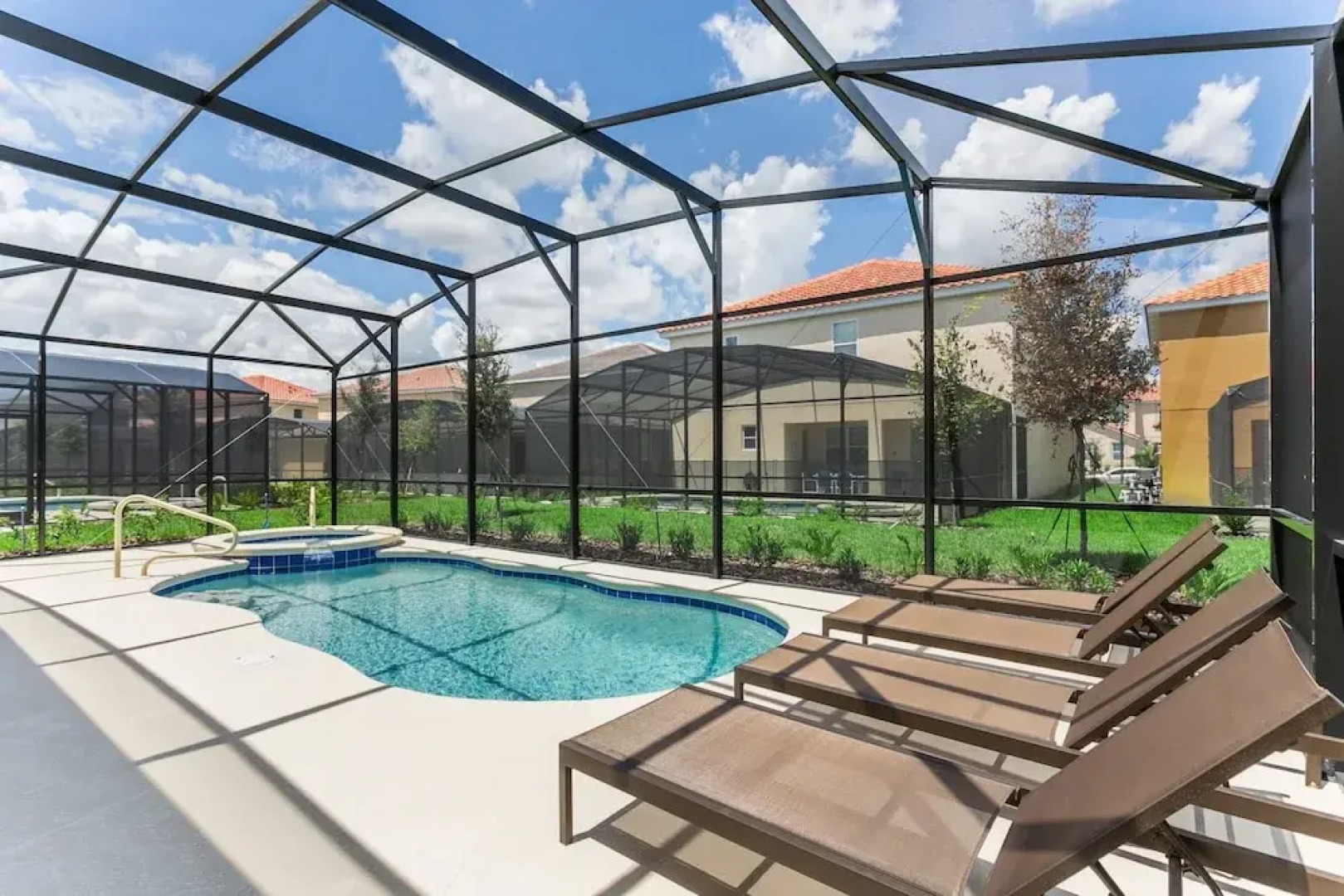 Oakwood Stree Villa Solterra 7041