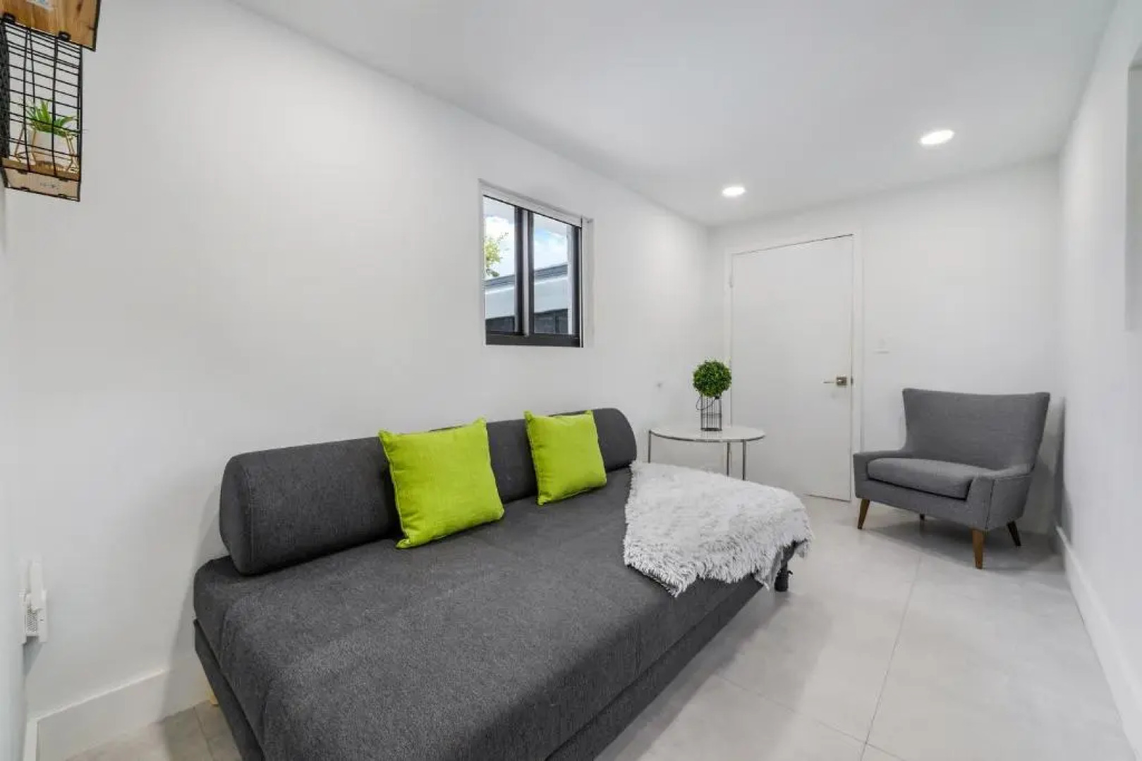 Lux House w/Heated Pool,Jacuzzi ,Basketball Court