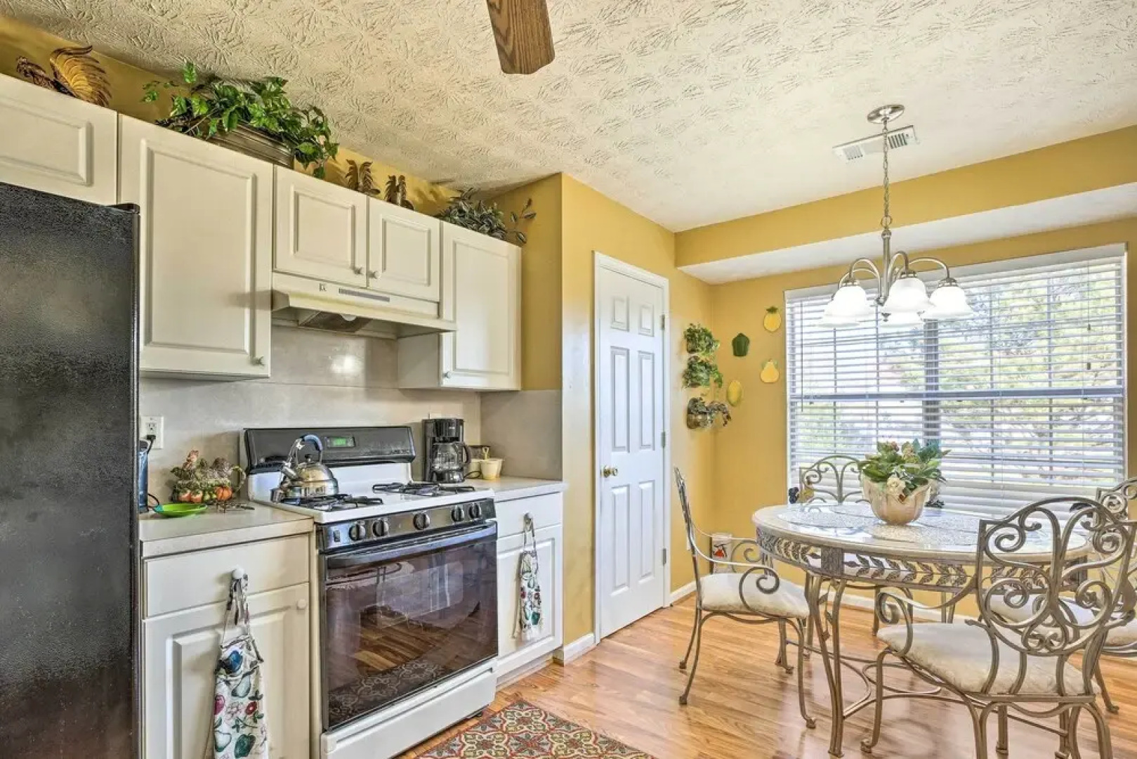 Classic Lithonia Home - Near Golf & Stone Mtn