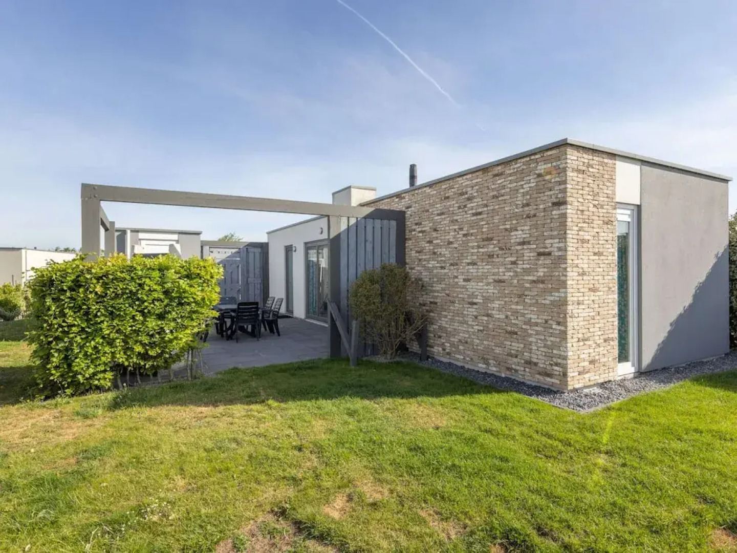 Single Storey Lodge With Dishwasher, Near the Beach