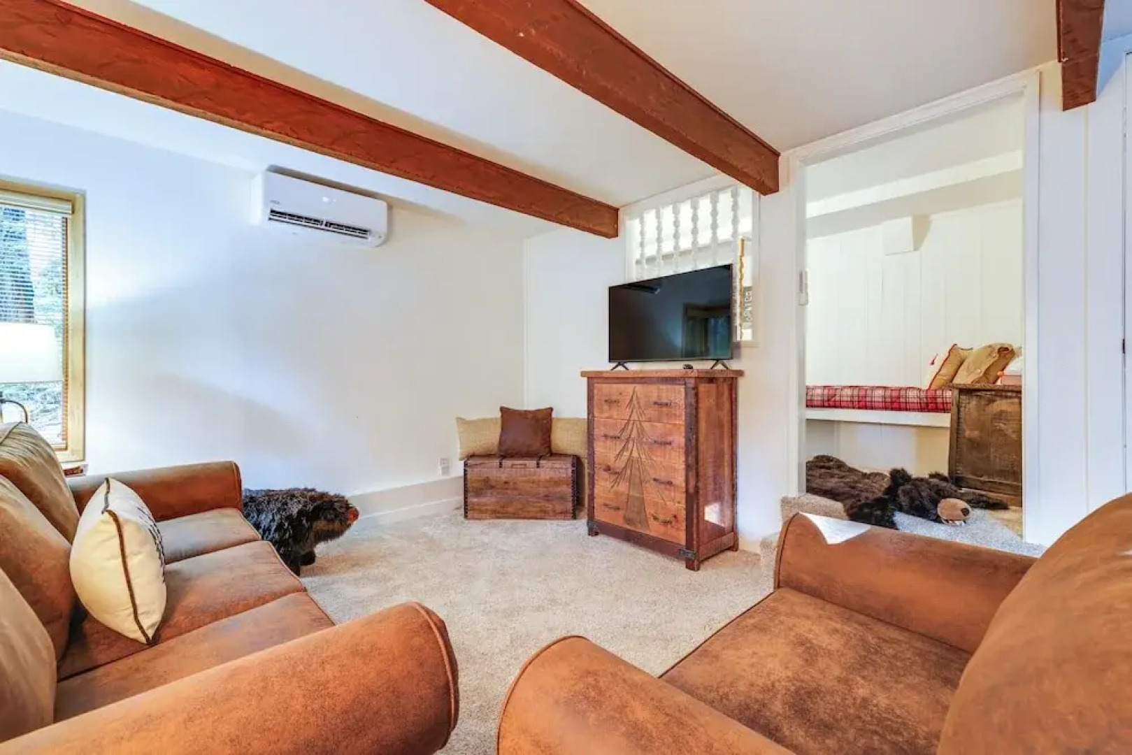 3 Mi to Calaveras Big Trees: Cabin w/ Fire Pit!