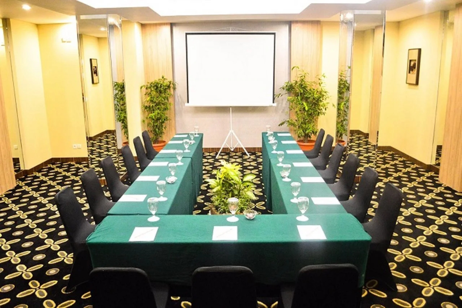 Hotel New Saphir Yogyakarta