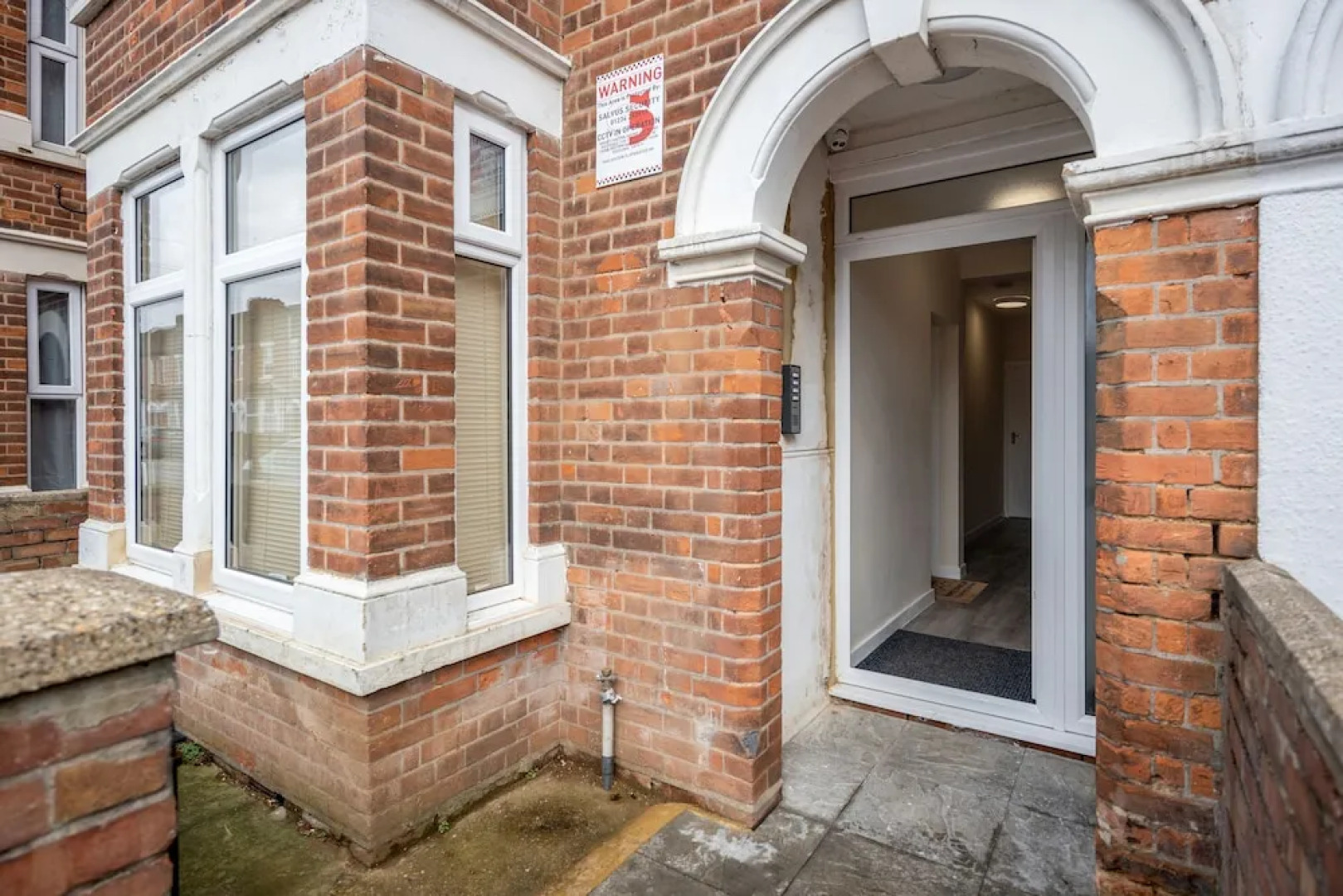 Bedford Hospital Studio Apartment - Victoria D