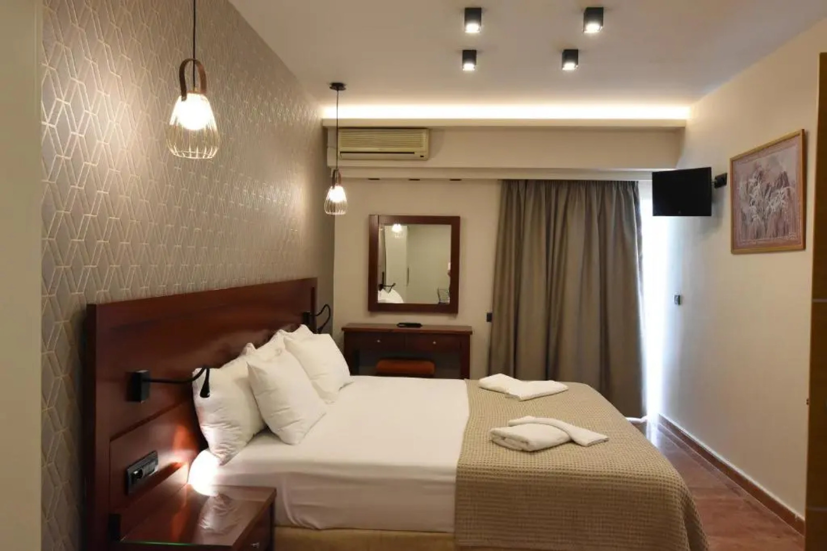 Viaros Hotel Apartments