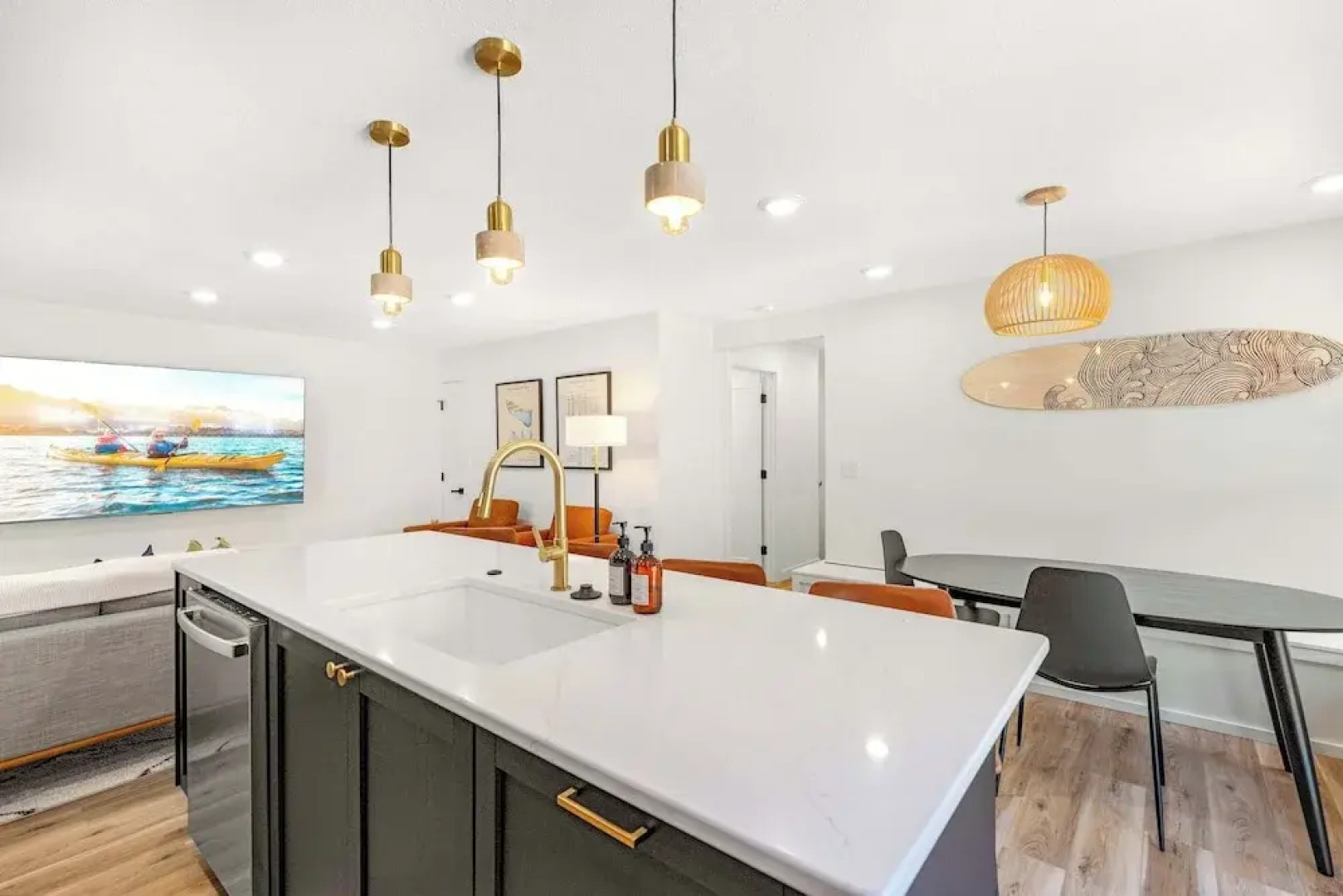 Little Bearcat Bungalow Stay on Ozark Waterfront