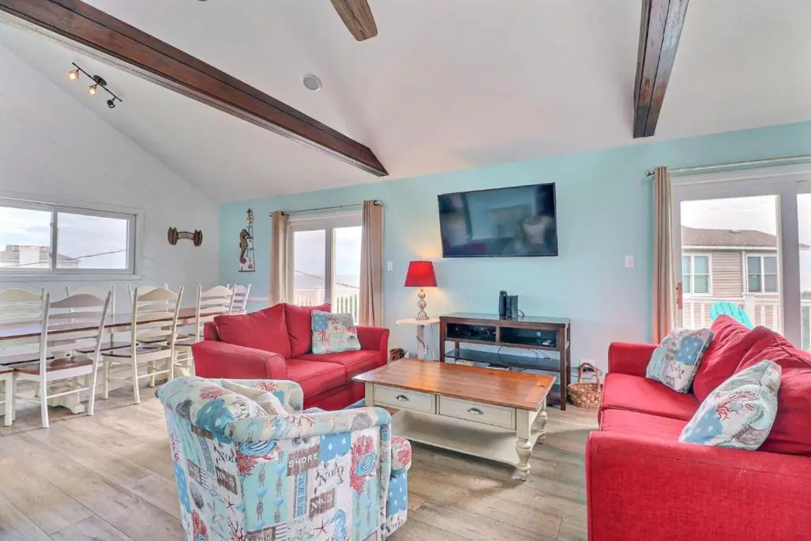 7148 Just Beachy 1 Min Walk to Beach