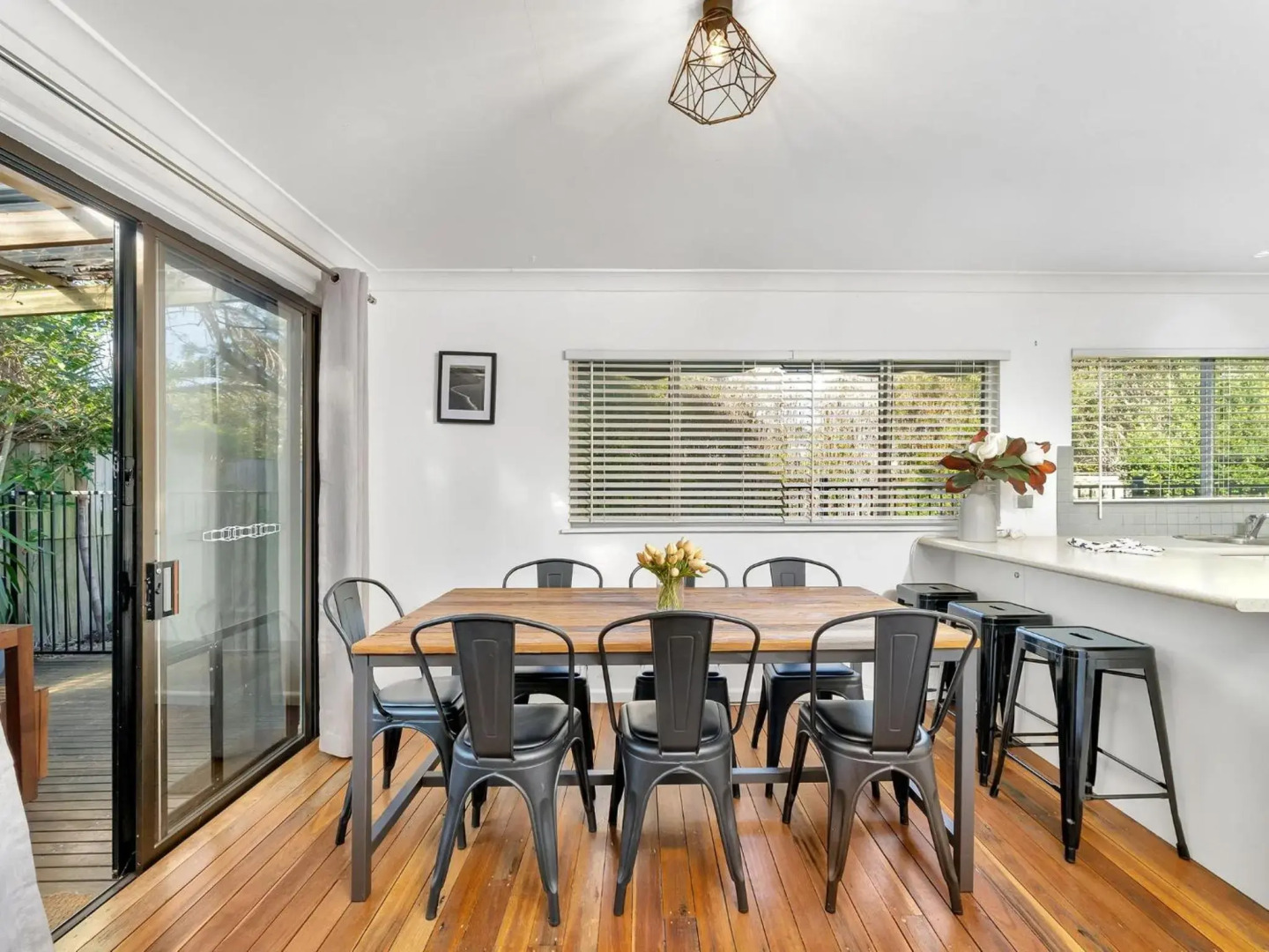 SEAWARD Werri Beach Gerringong 4pm check out Sundays