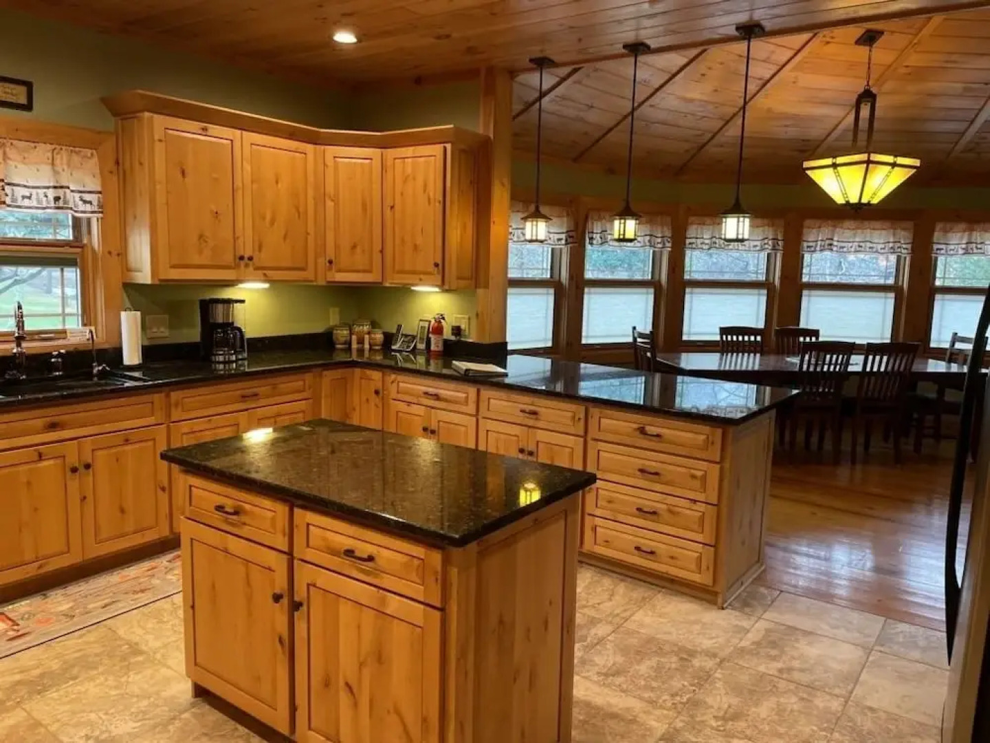 Deluxe log cabin! Pet and motorcycle friendly - enjoy nature with family and friends! 3 Bedroom Cabin by RedAwning