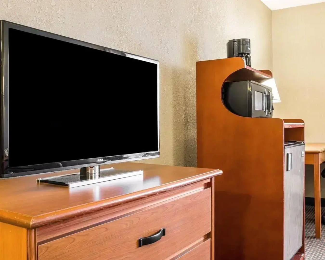 Quality Inn and Suites Airport