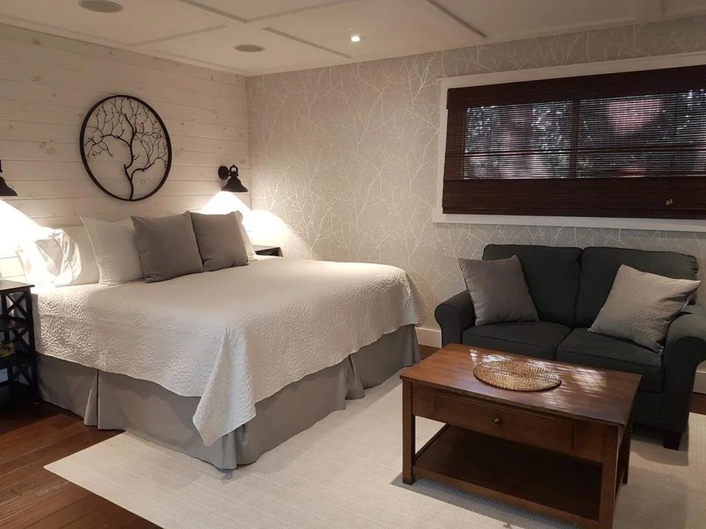 Christine's Bed and Breakfast by Elevate Rooms