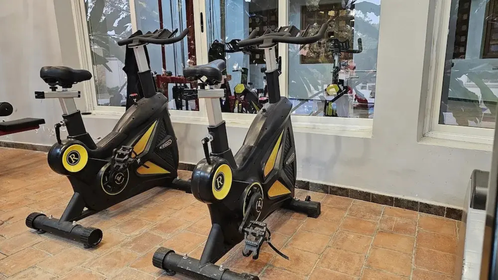 Grik Hotel - Entebbe