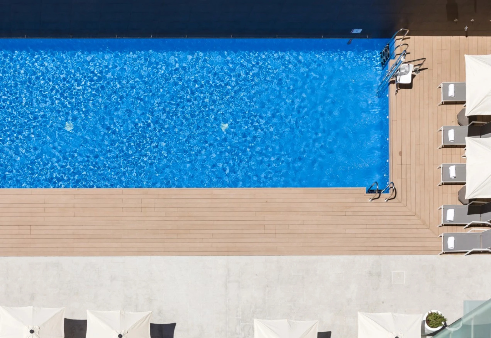 Отель ILUNION Atrium