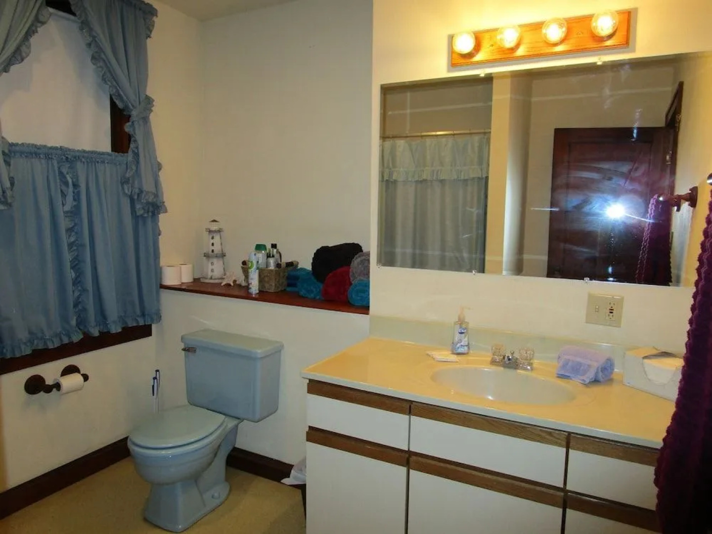 Active Lakeview Escape