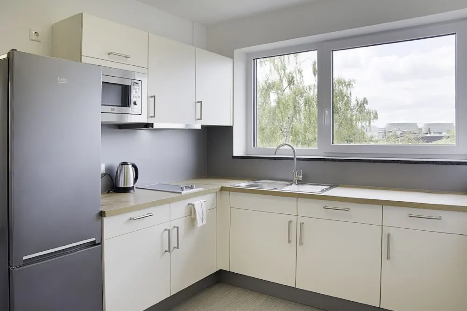 Prime Apartments and Rooms