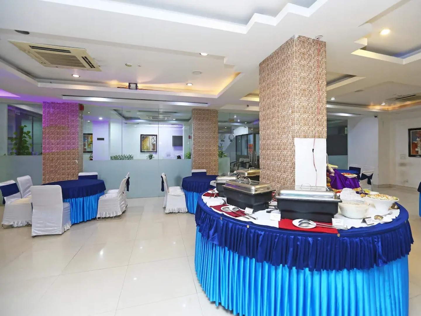 OYO 16004 Le Crescent