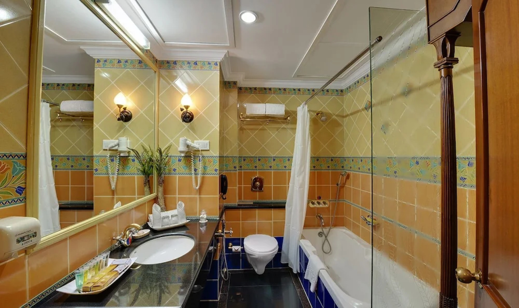 Hotel Babylon International