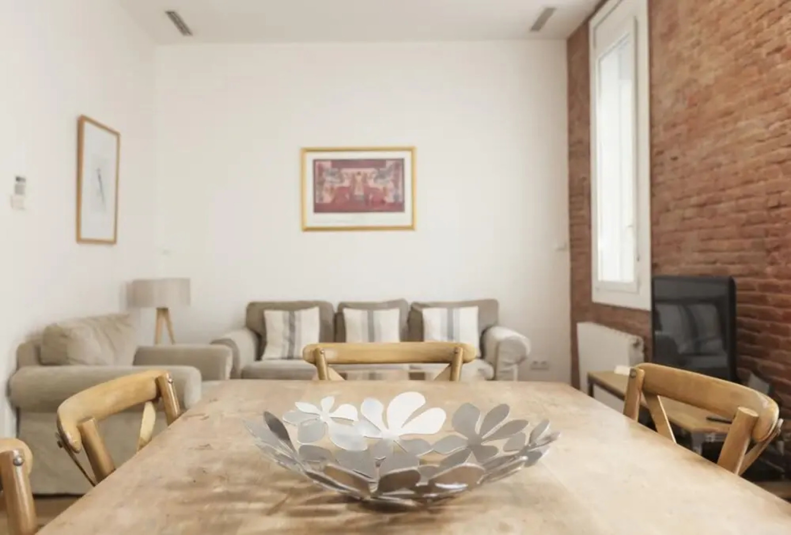 Akira Flats Roger de Flor Chic apartment