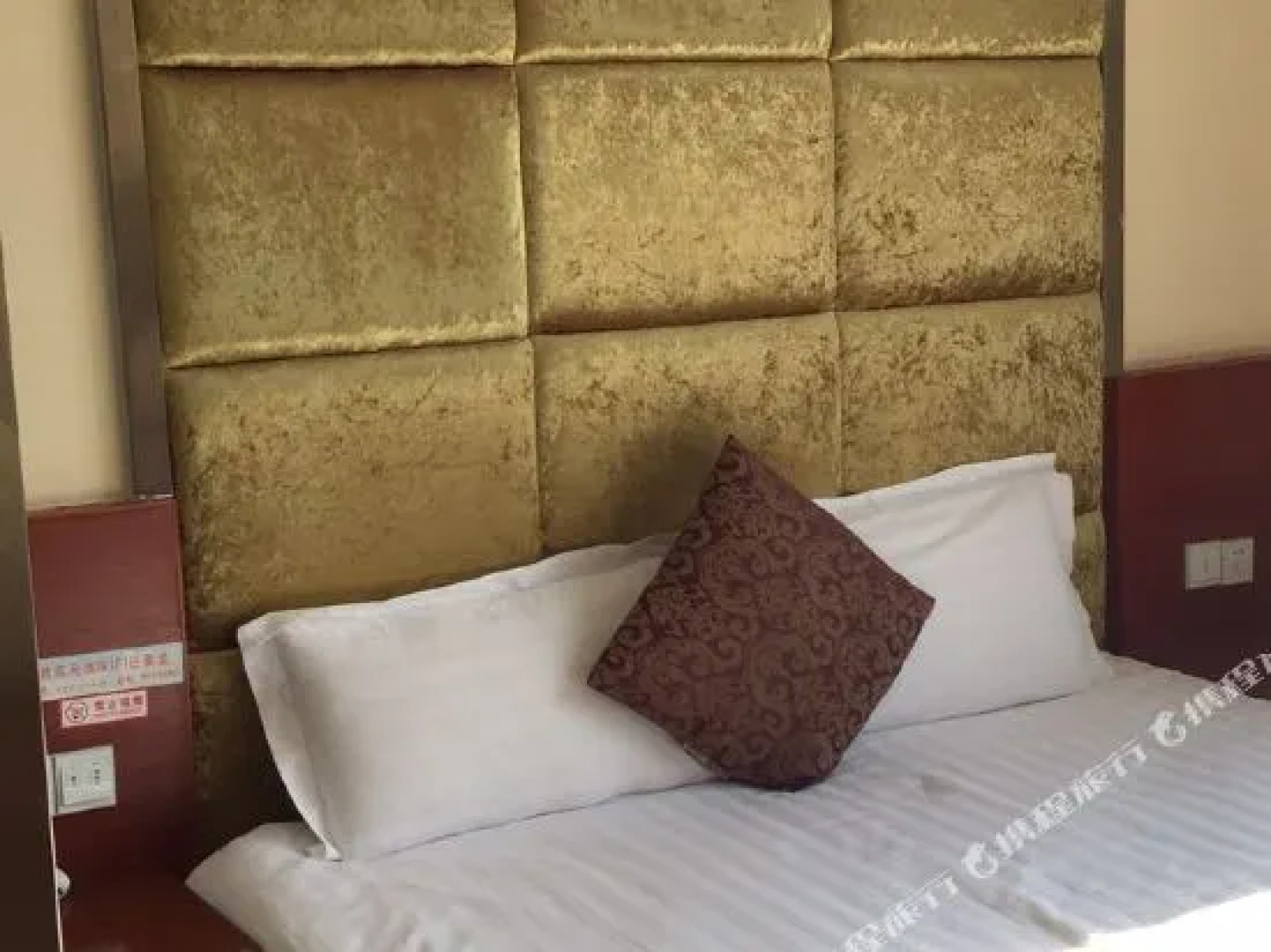 宜家快捷酒店(新昌大佛城店)