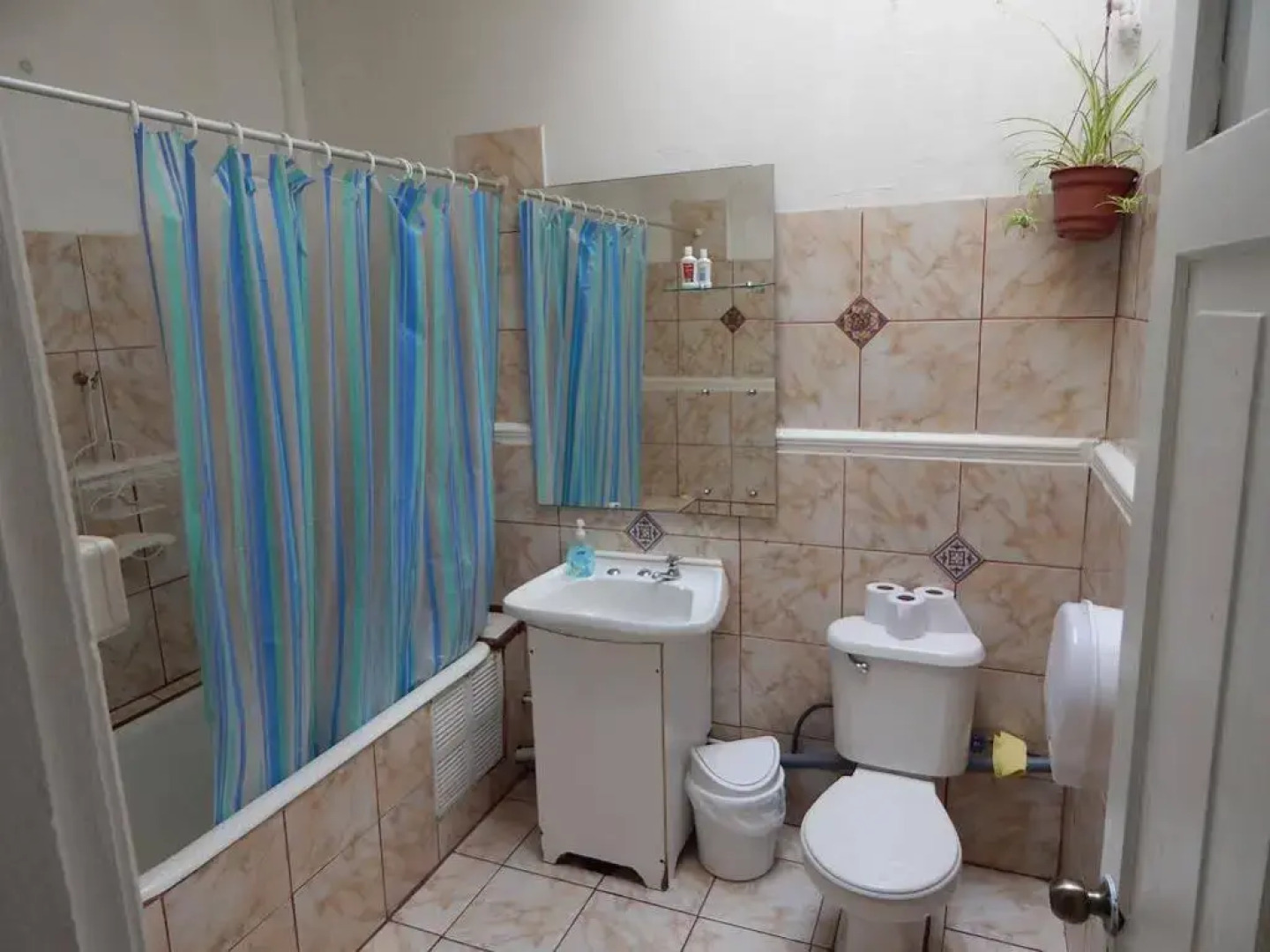 Street Garden Hostel